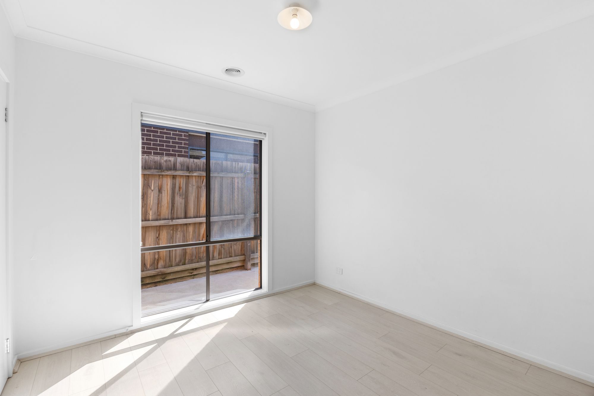 212 Alisma Boulevard — photo 12 of 18