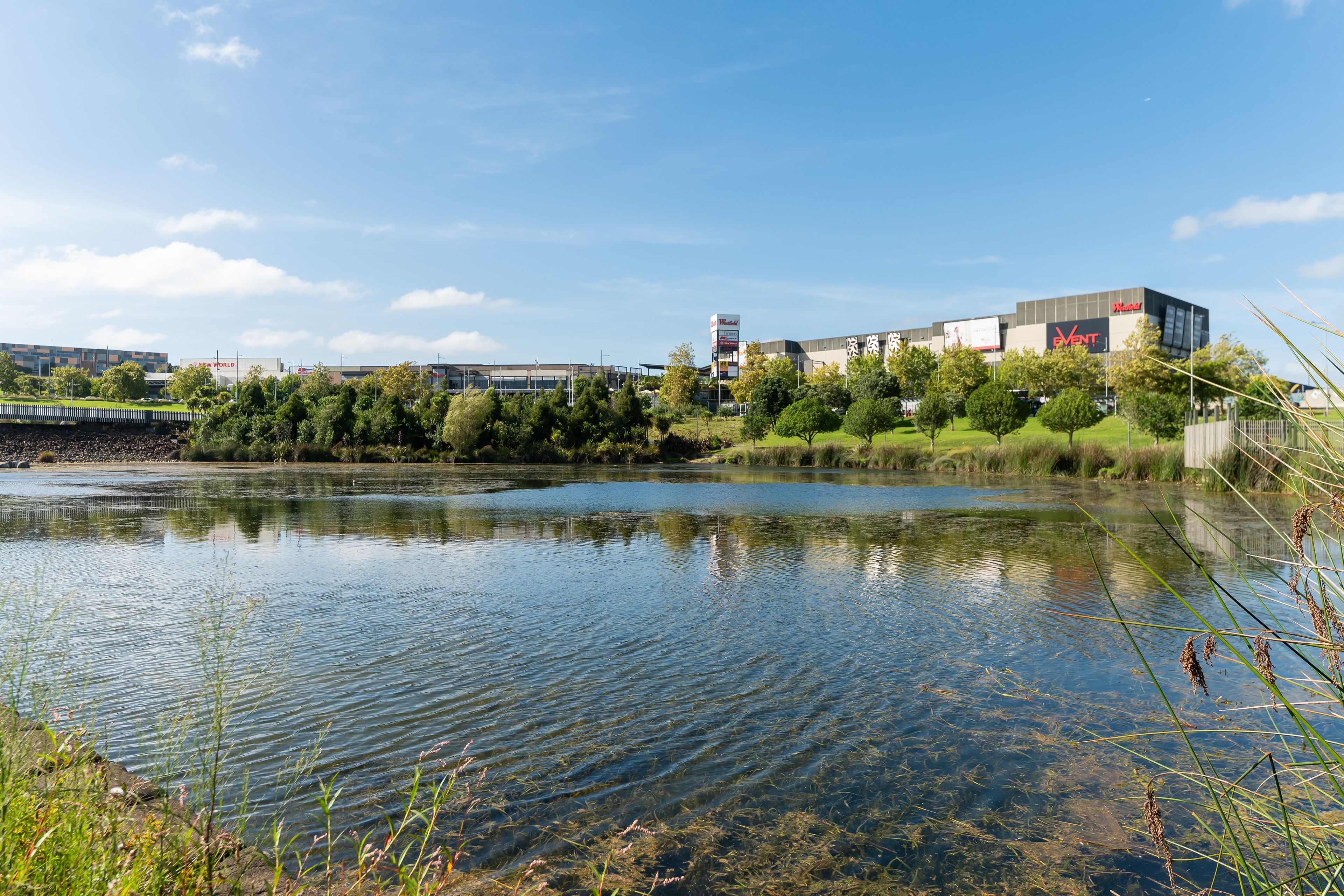 104/5 Rose Garden Lane, Albany, North Shore City