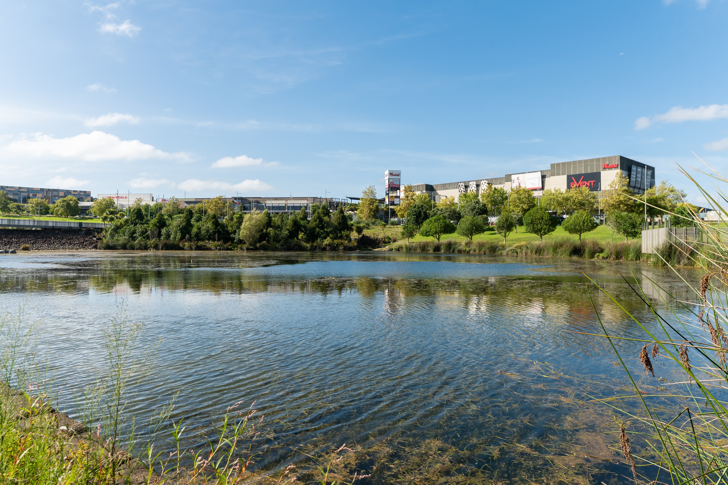 104/5 Rose Garden Lane, Albany, North Shore City