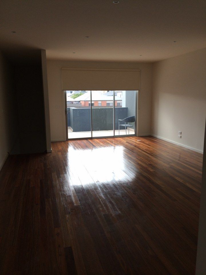 2/21 Grattan Cove, Craigieburn, VIC 3064