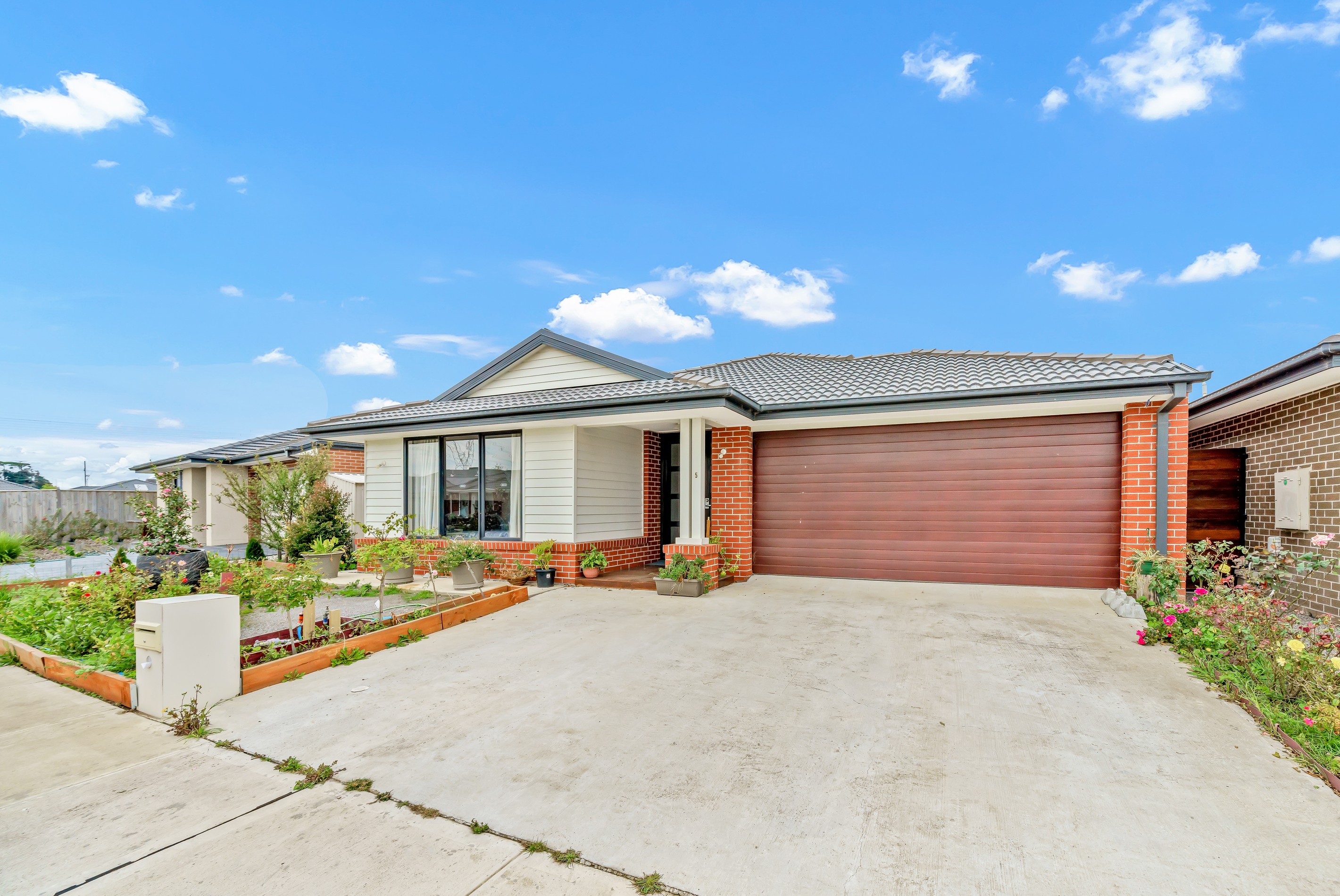 5 Mabillon Way, Clyde North, VIC 3978