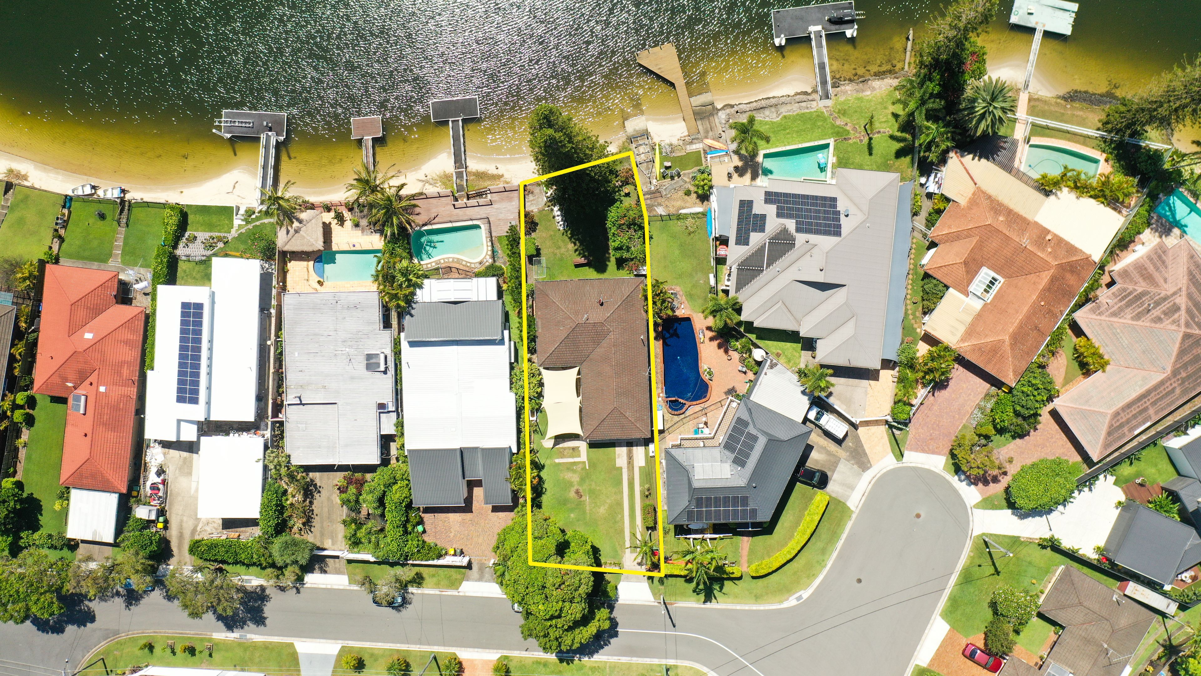 25 Vatakoula Parade, Mermaid Waters, QLD 4218