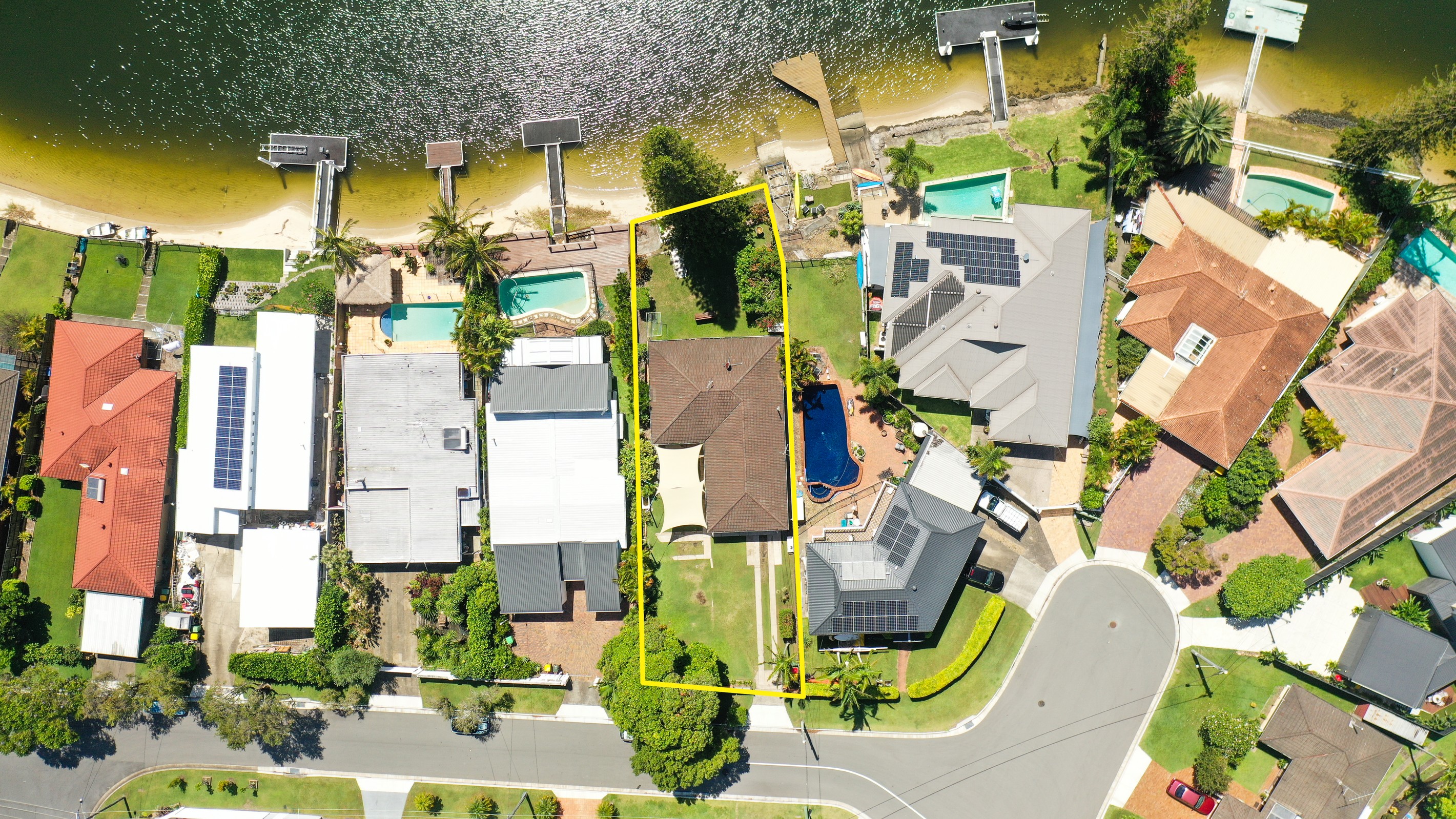 25 Vatakoula Parade, Mermaid Waters, QLD 4218