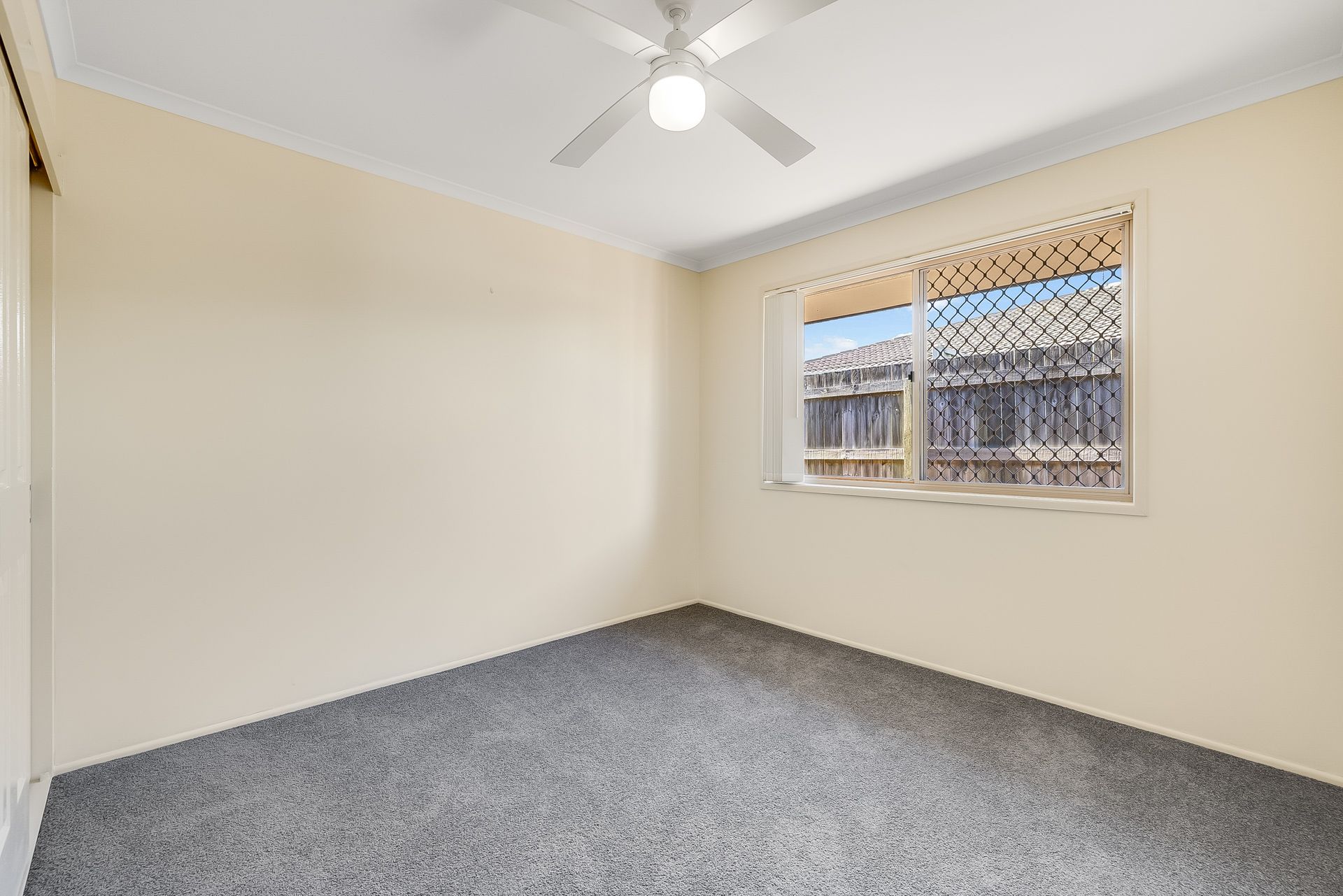 2/101 Goonawarra Drive — photo 12 of 17
