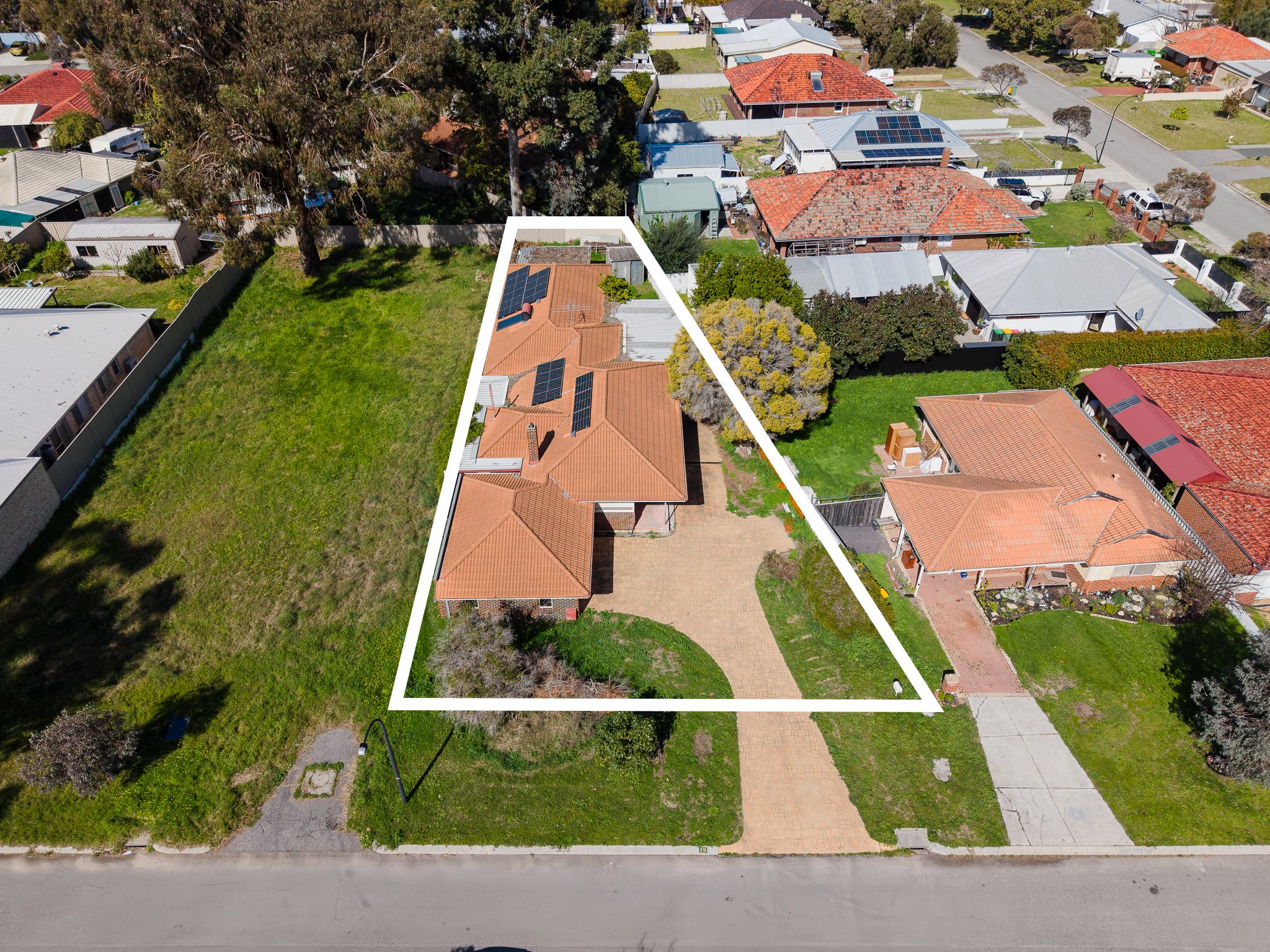 19 Dorothy Street — photo 15 of 18