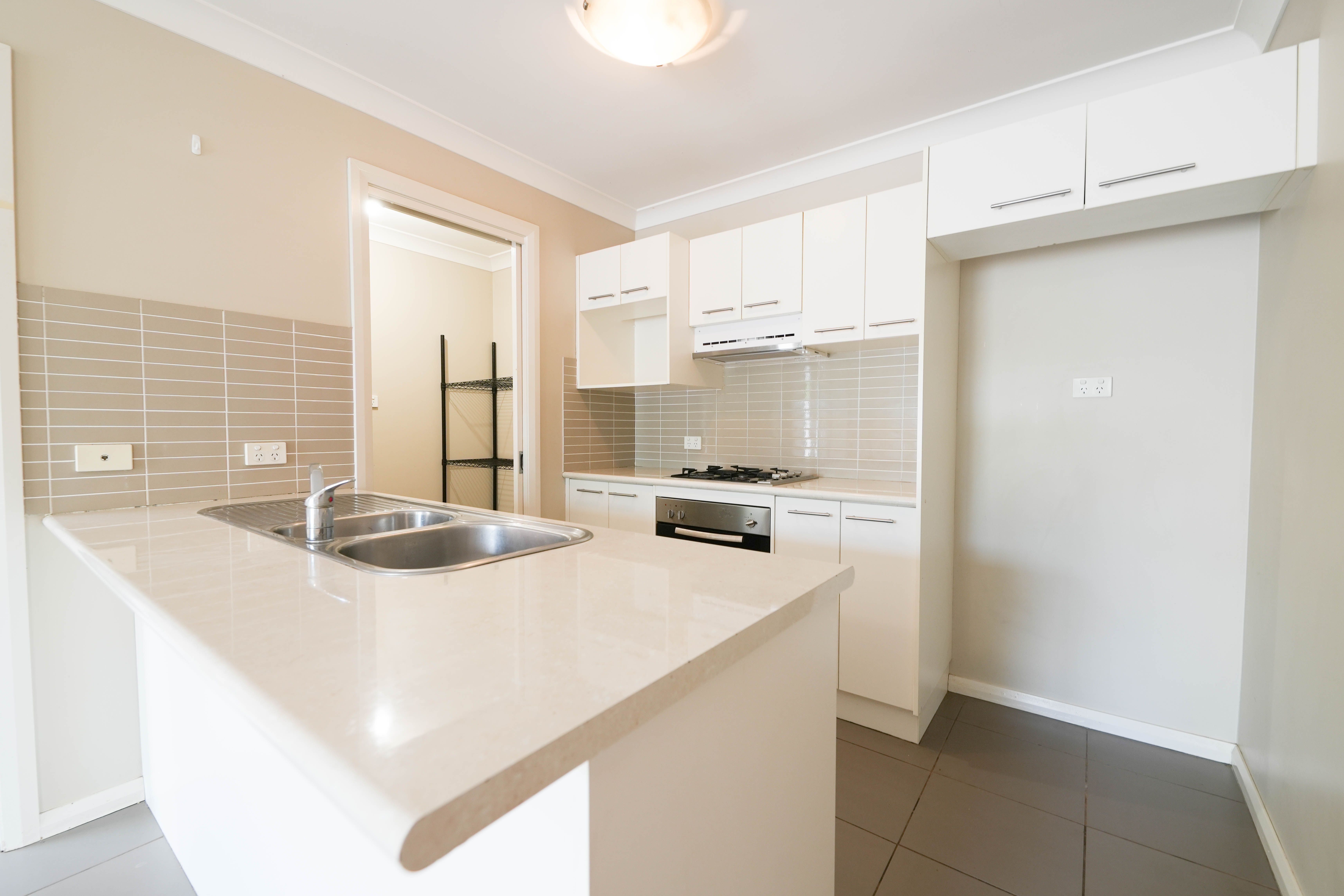 27 & 27a Wentworth Street — photo 4 of 26