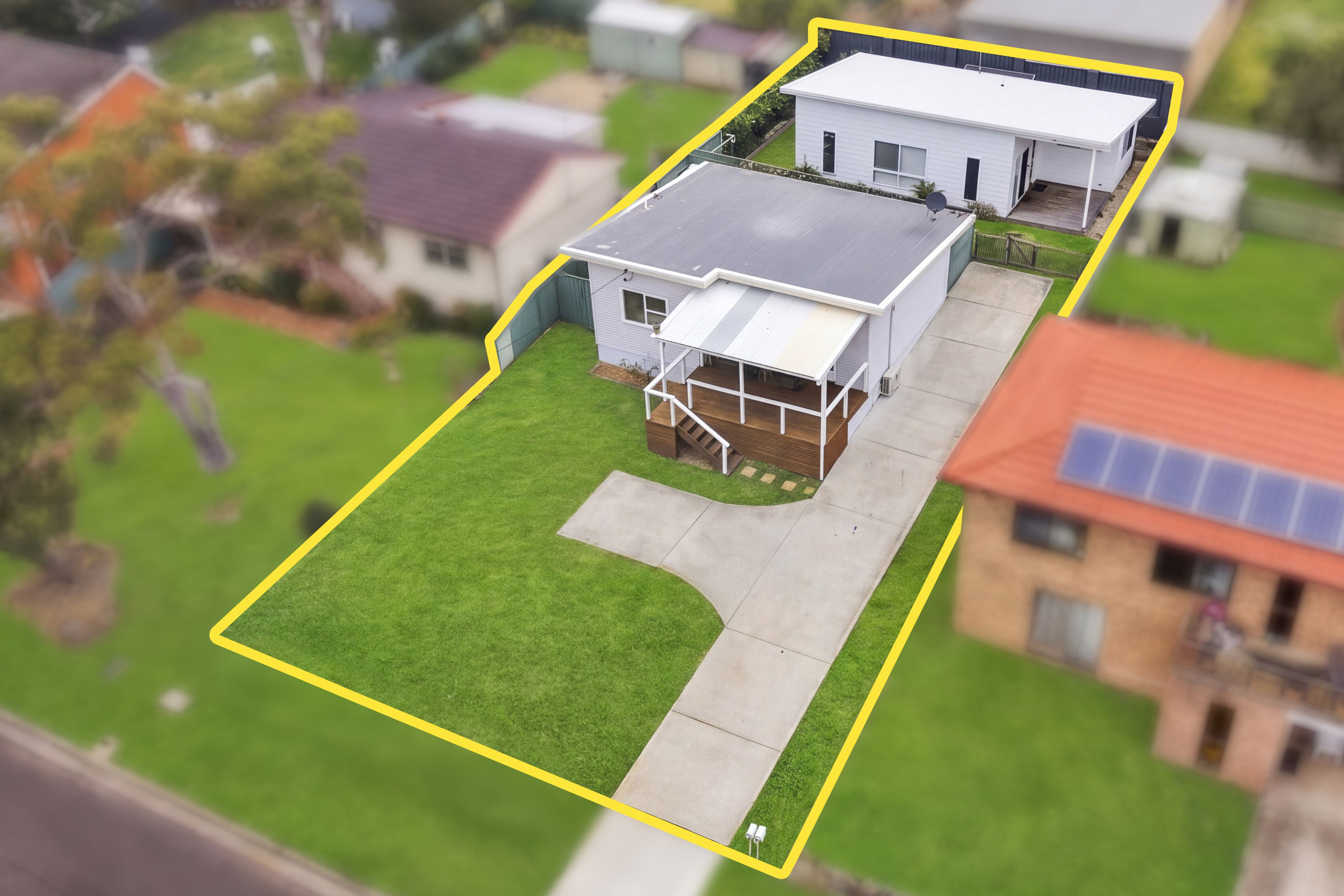10 Sabrina Avenue, Bateau Bay, NSW 2261