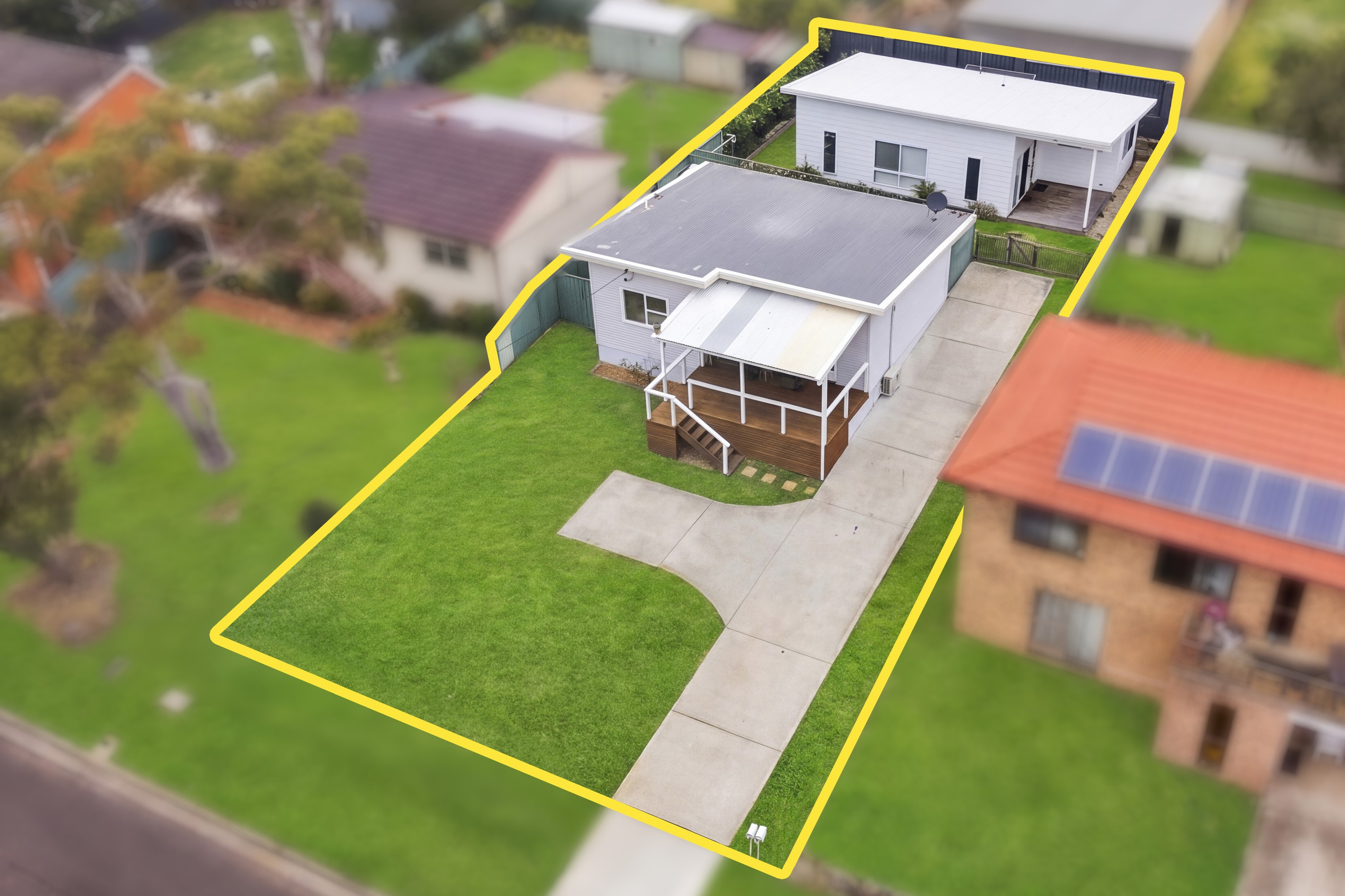 10 Sabrina Avenue, Bateau Bay, NSW 2261