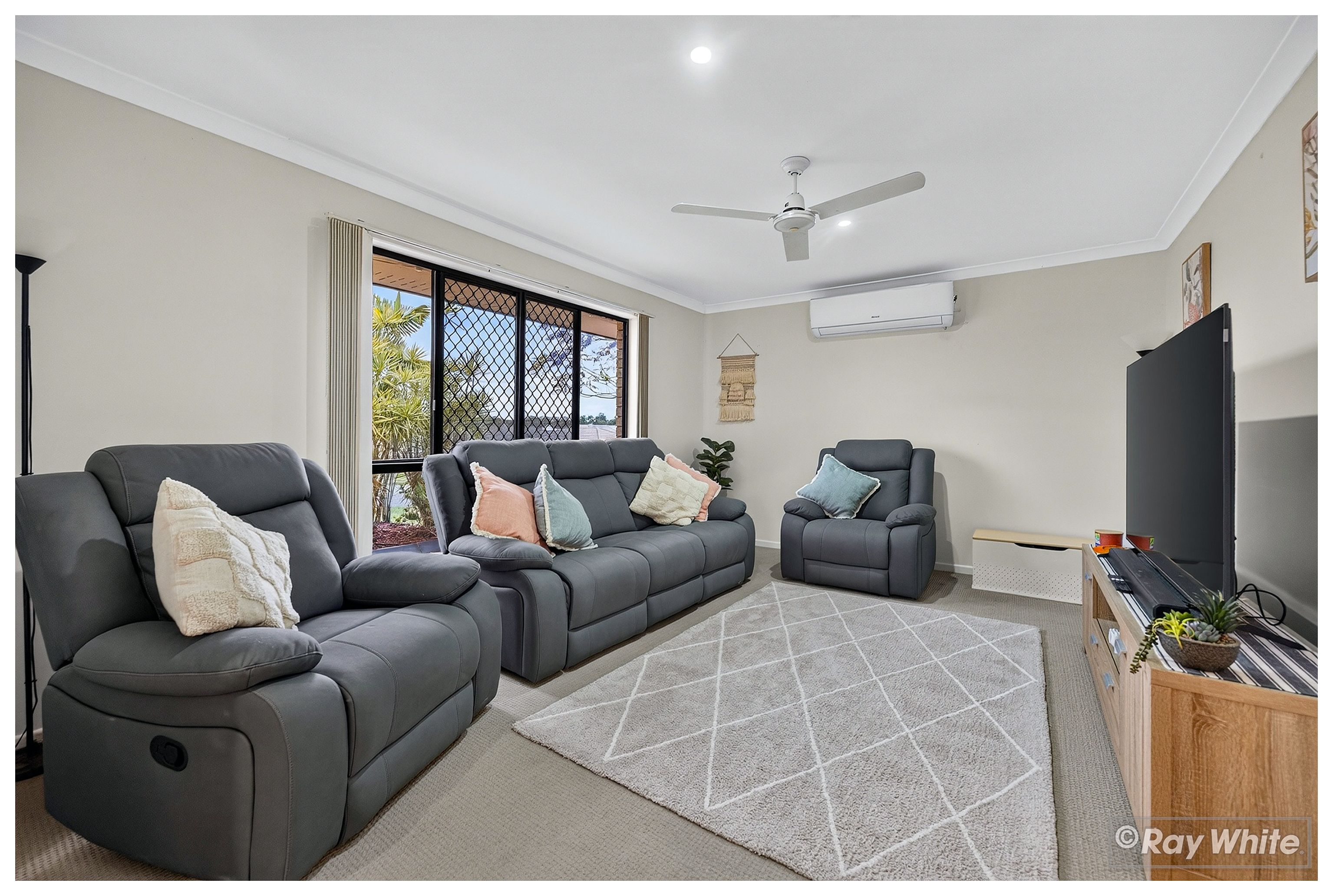 19 Doongarra Crescent — photo 11 of 30