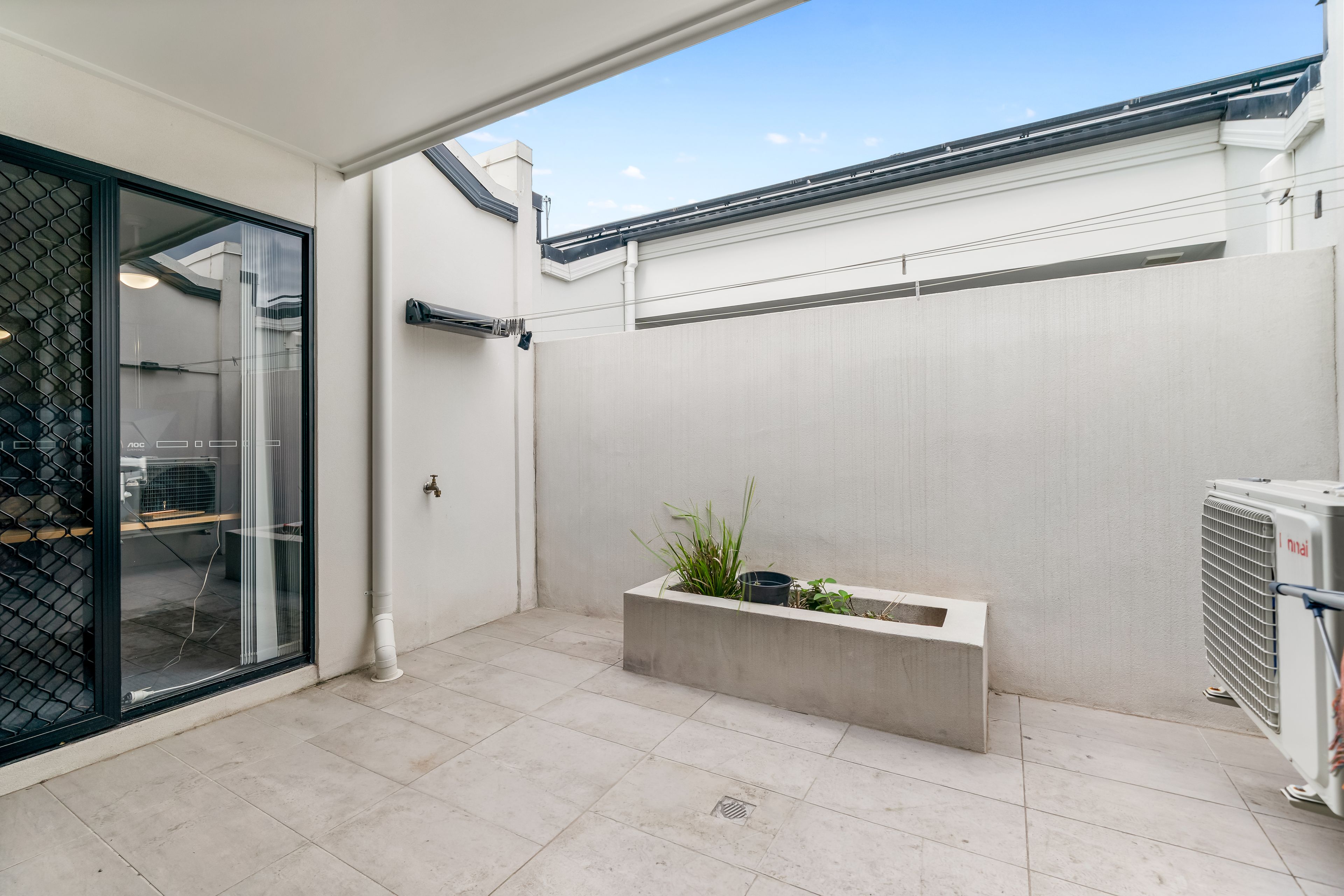 6 Jaguar Lane — photo 16 of 20