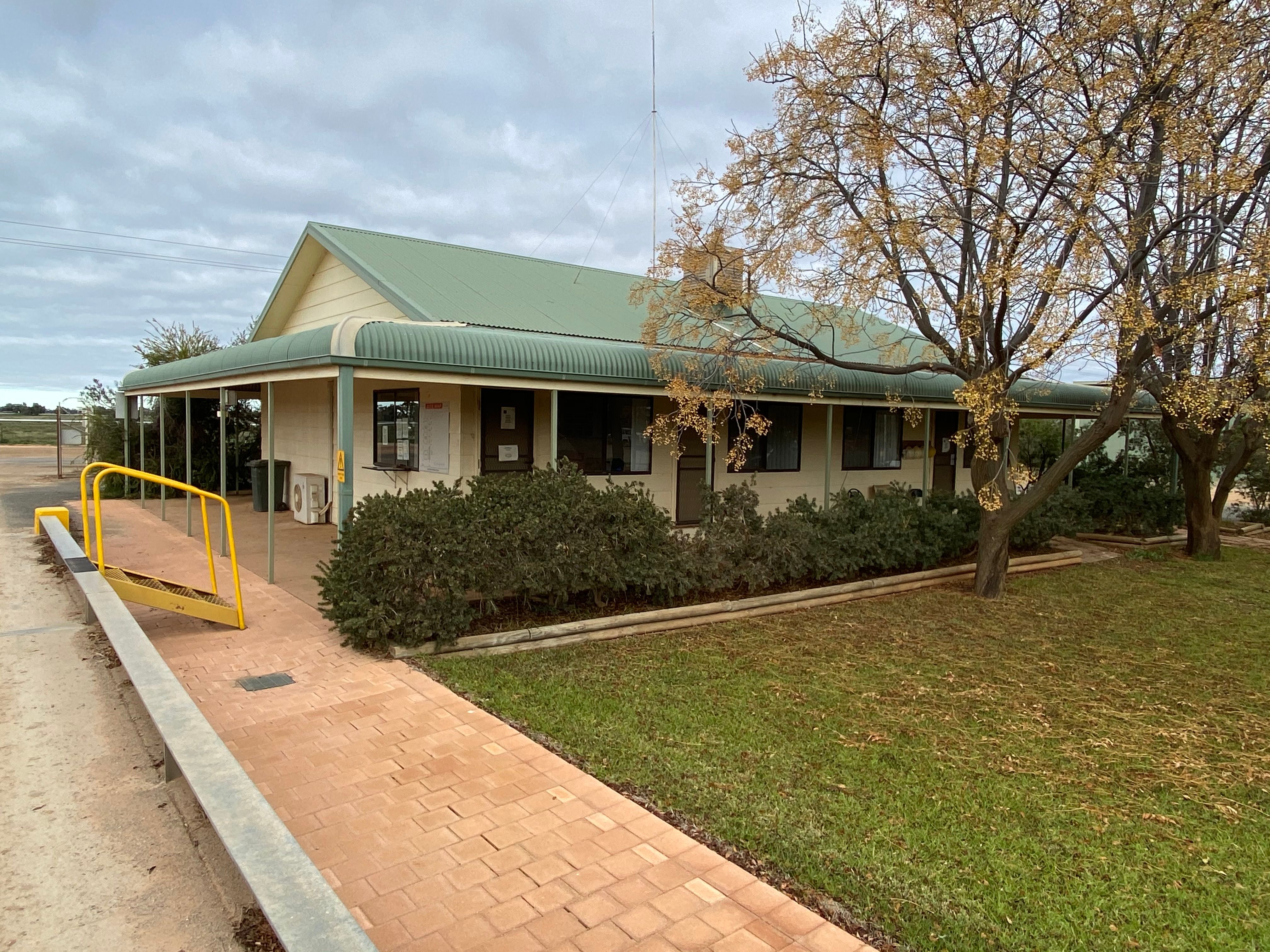 7-11 Mackellar Street, Hillston, NSW 2675