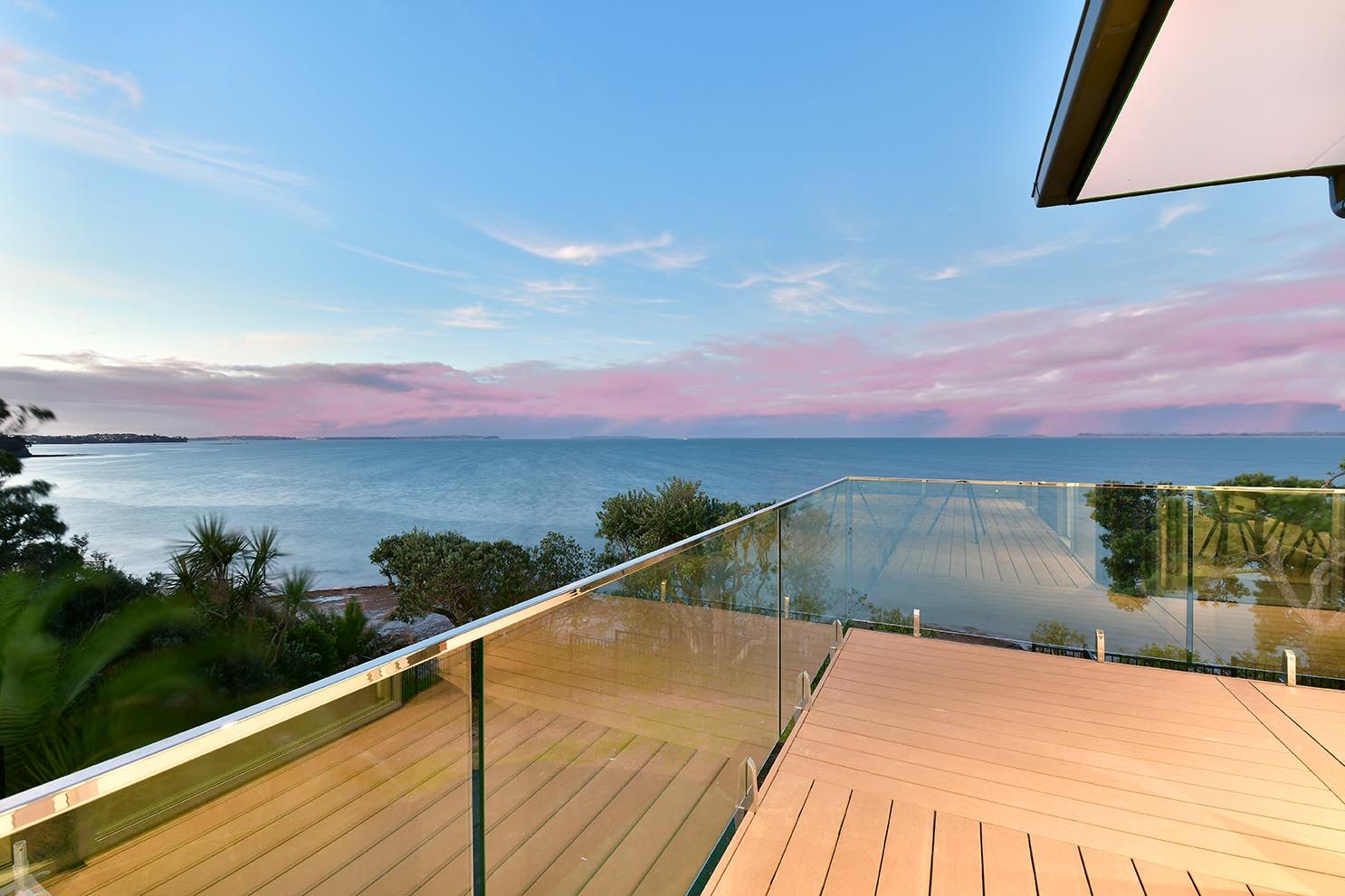 1/52 Whitby Crescent, Mairangi Bay, North Shore City