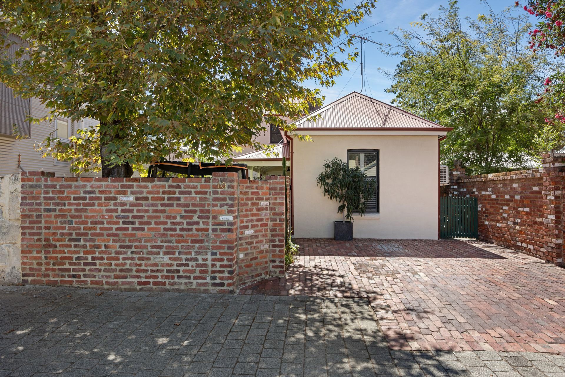 10A Corkhill Street, North Fremantle, WA 6159