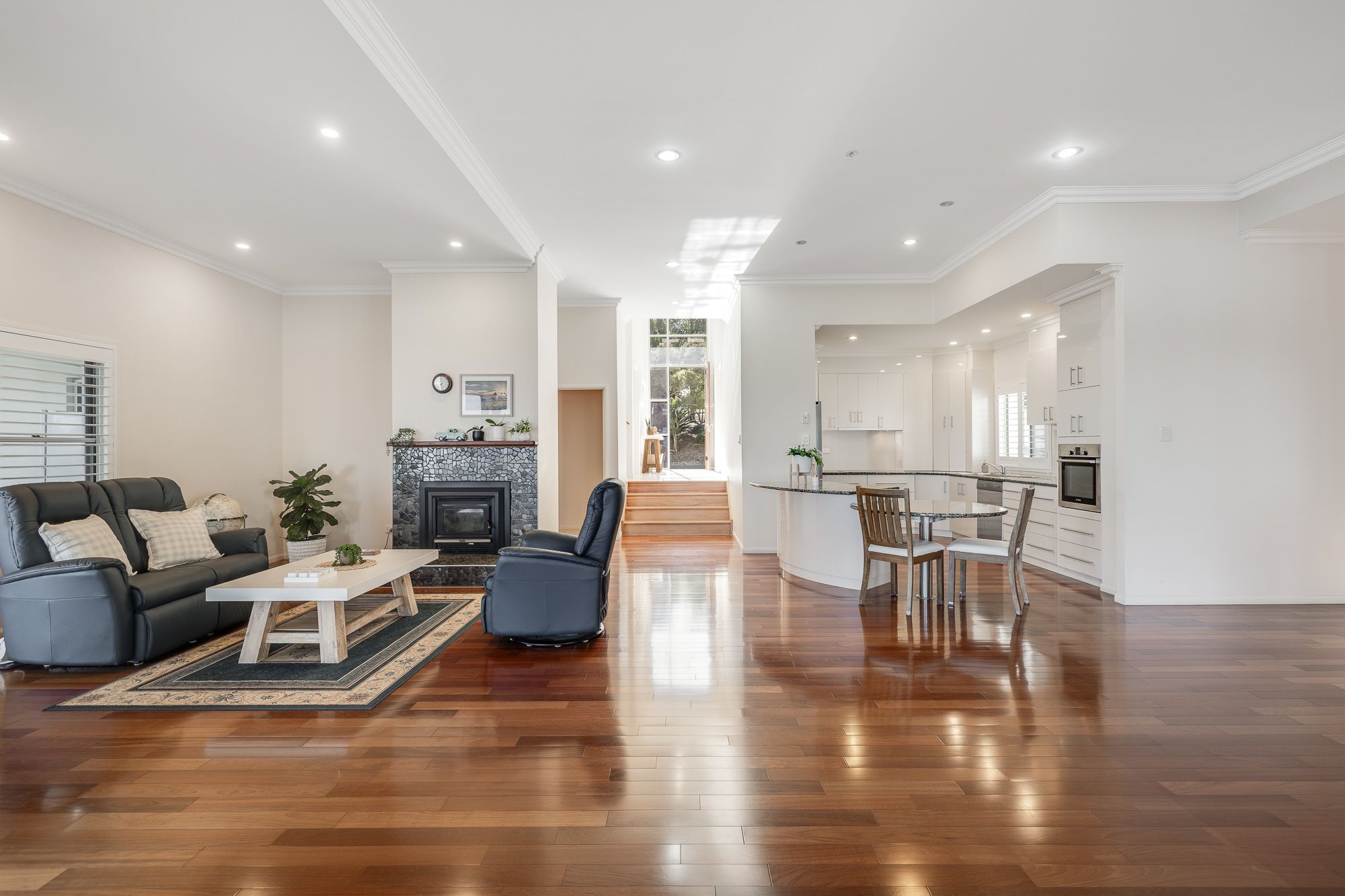 54 Frew Street — photo 4 of 12