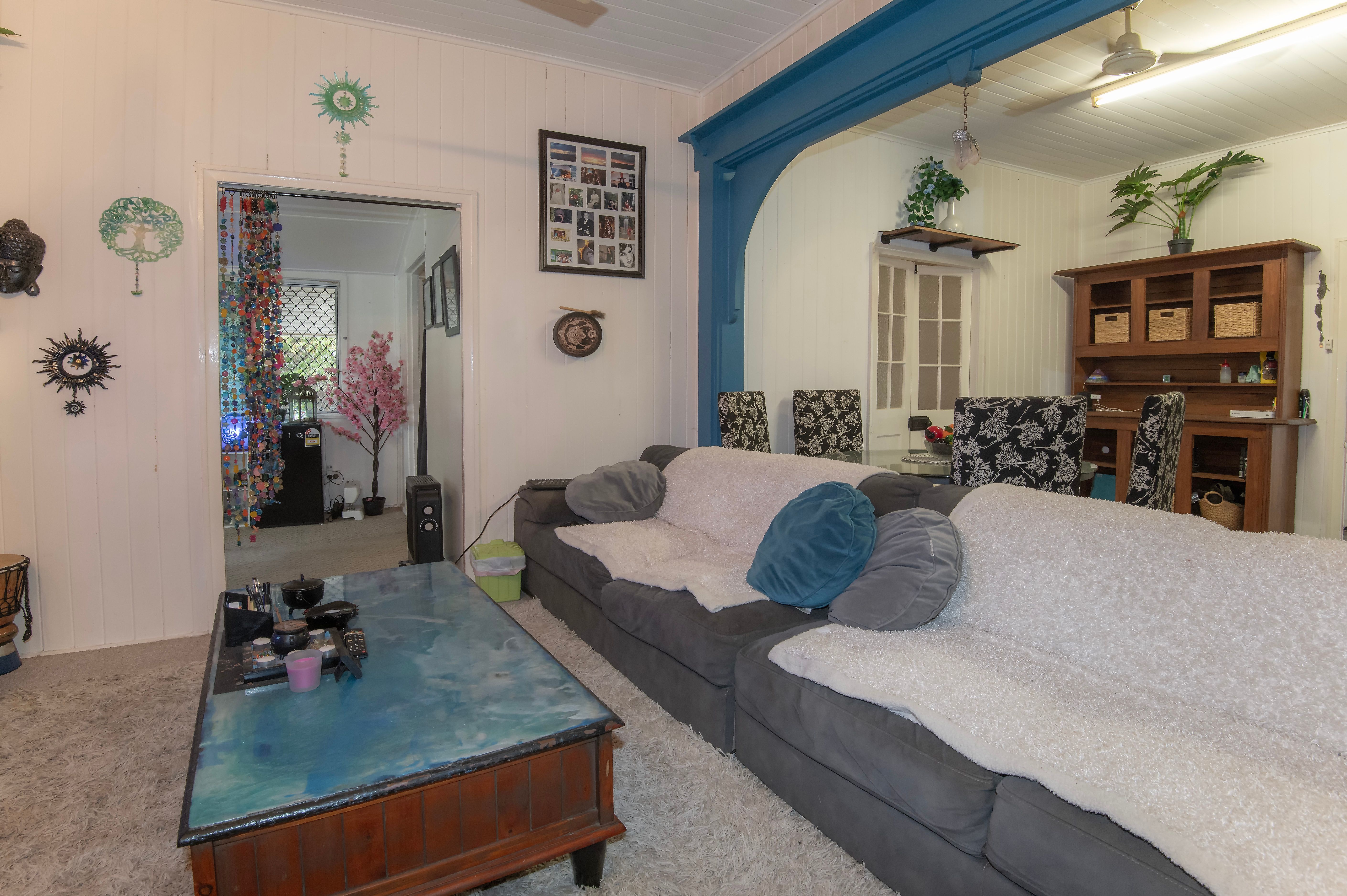 147 Kariboe Street — photo 6 of 16