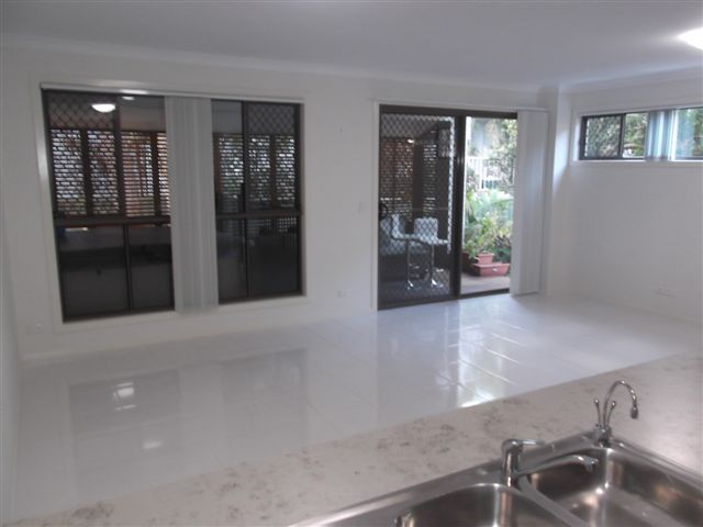 2/27 Clark Street, Biggera Waters, QLD 4216