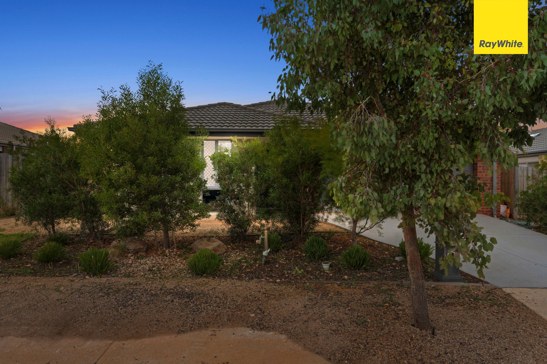 13 Lores Drive, Brookfield, VIC 3338