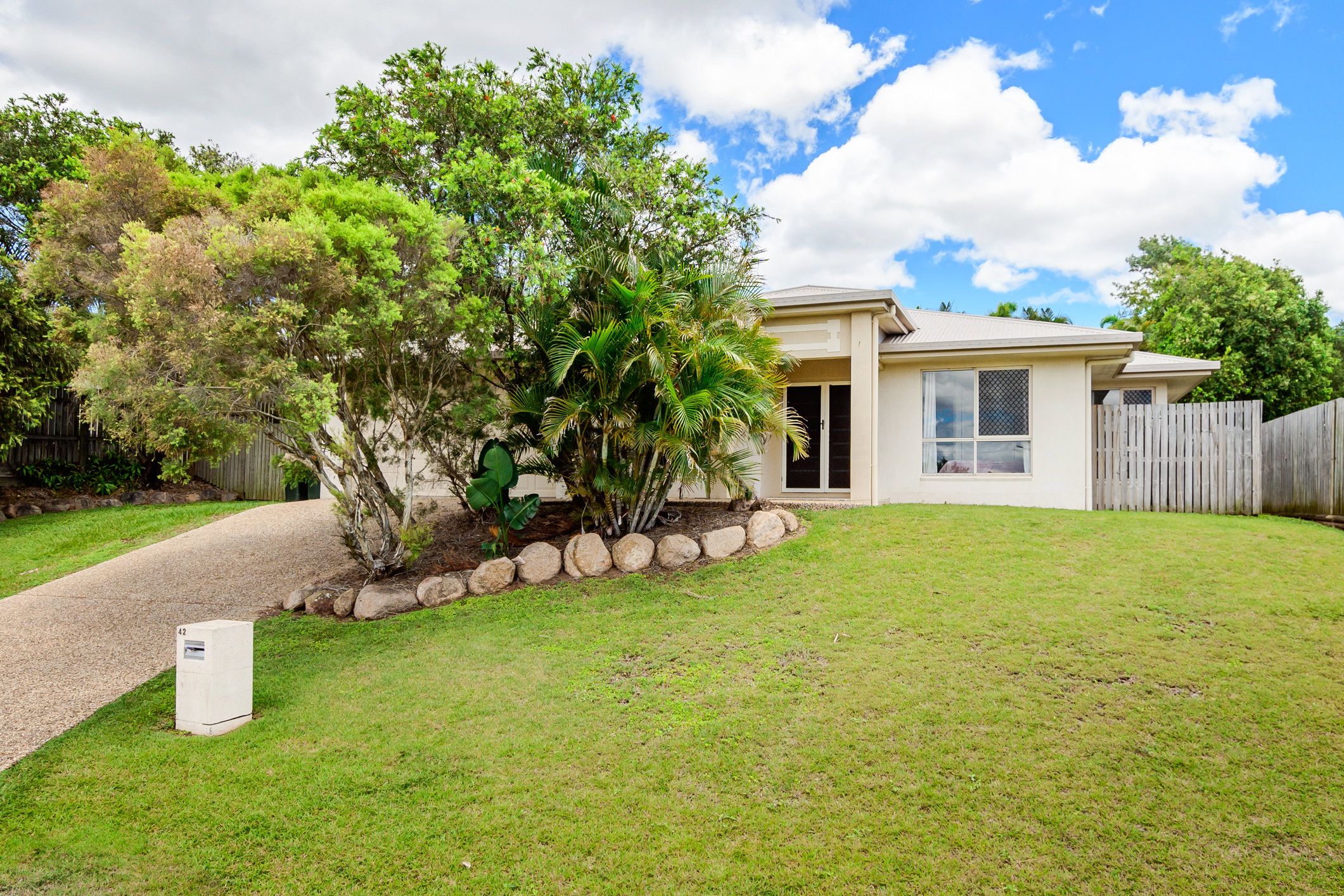 42 Emmadale Drive, New Auckland, QLD 4680