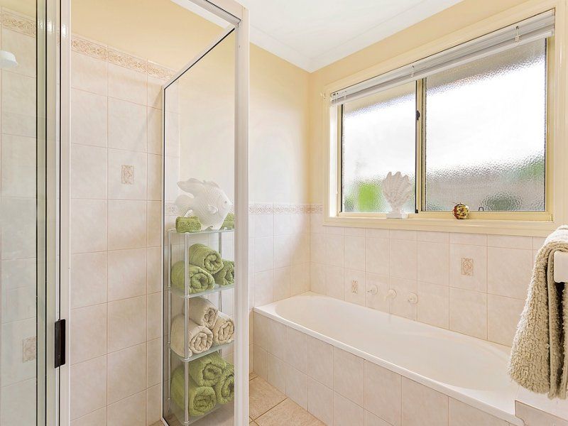 8 Prujoy Place, West Albury, NSW 2640