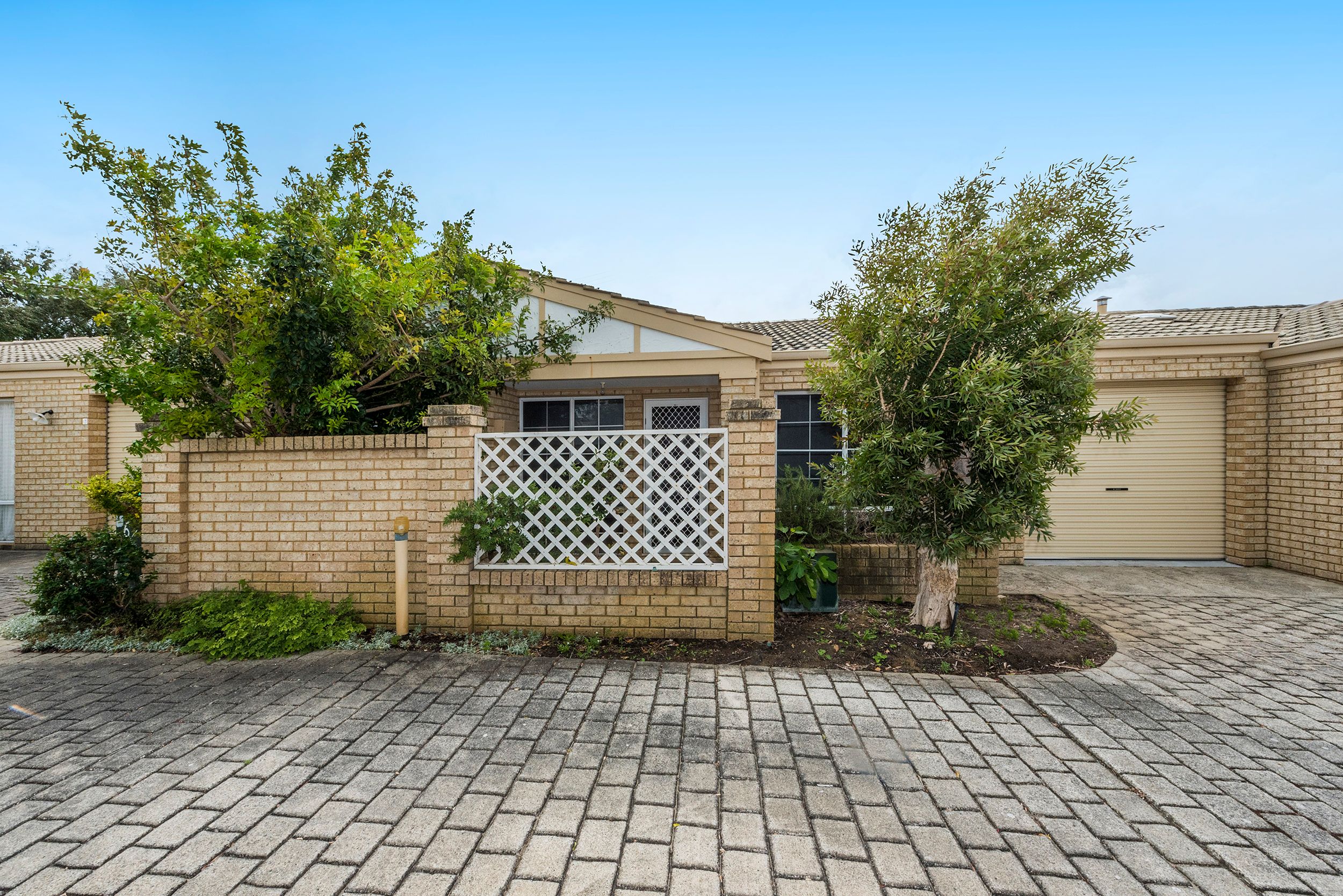 7-11 Bell Street, Rockingham, WA 6168