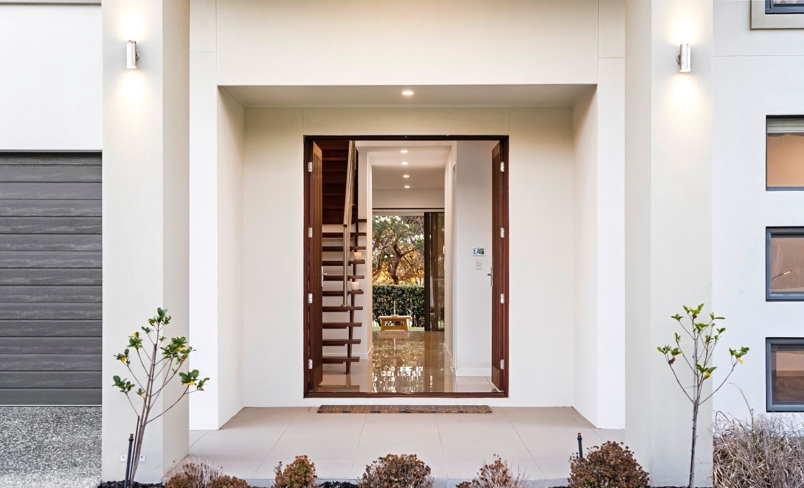 2294 Vardon Lane, Hope Island, QLD 4212