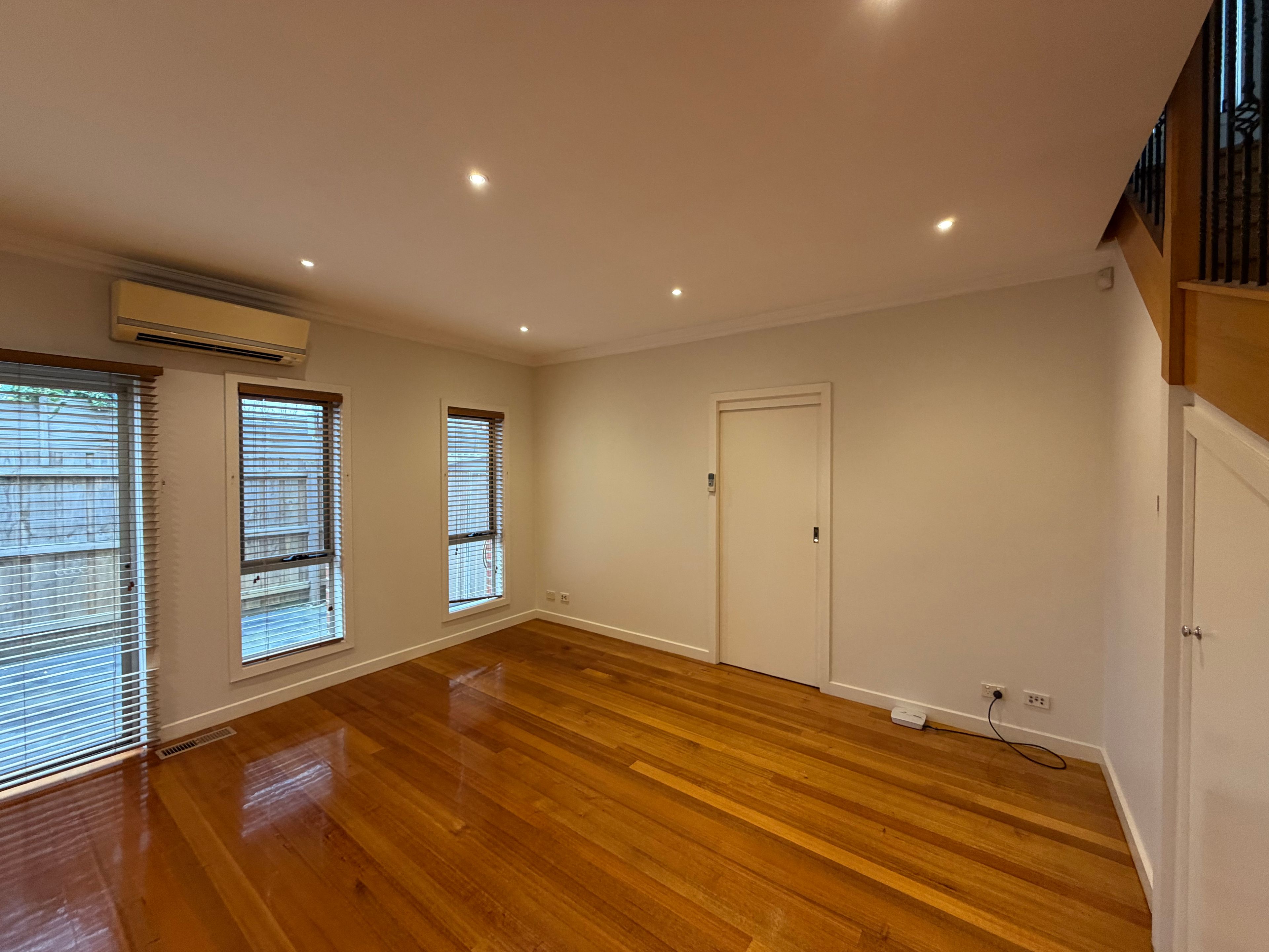 13 Kimbarra Street — photo 4 of 10