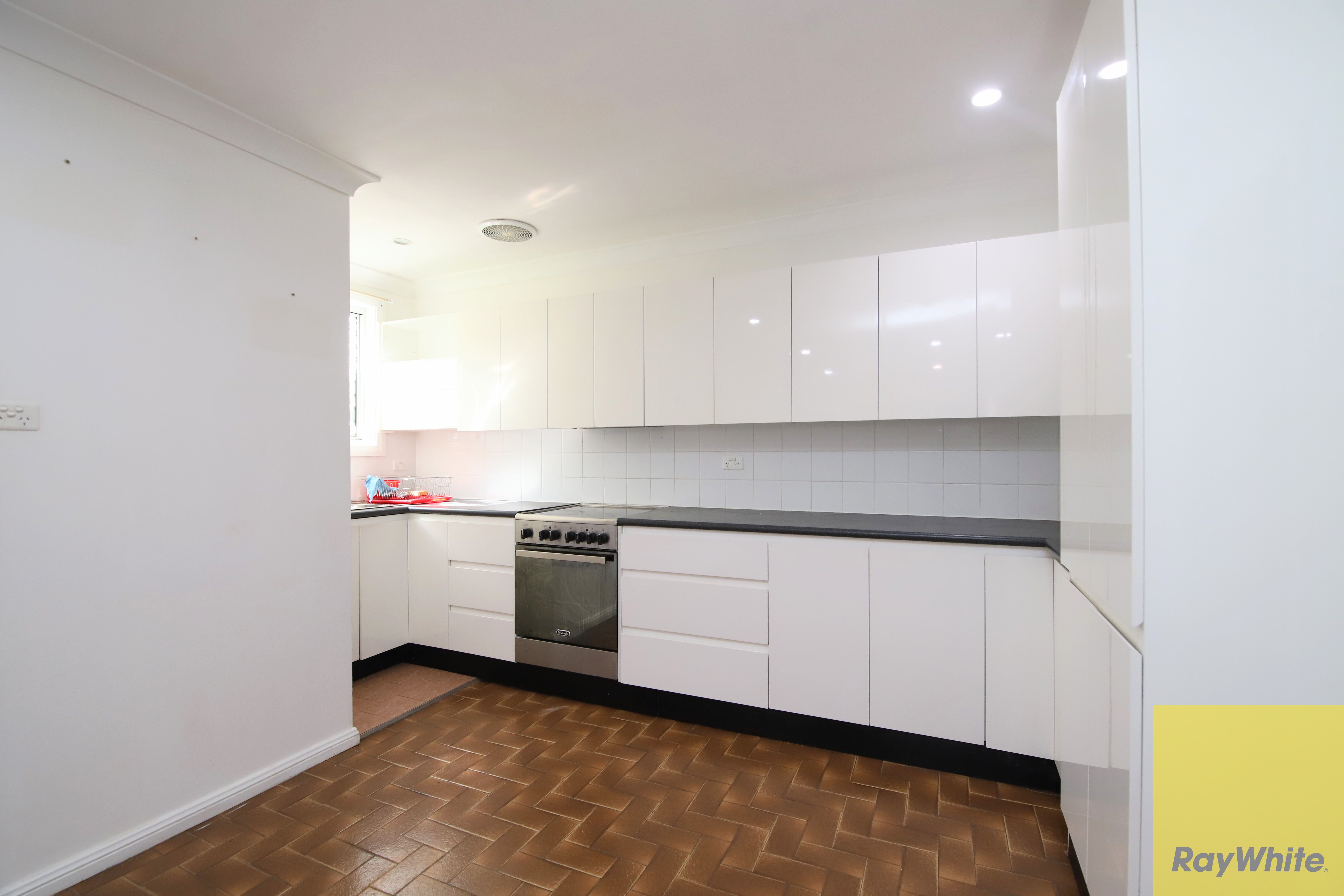 13A Bromley Avenue — photo 5 of 6