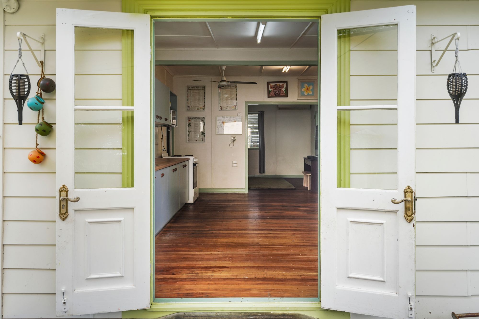 23 Russell Street — photo 4 of 19