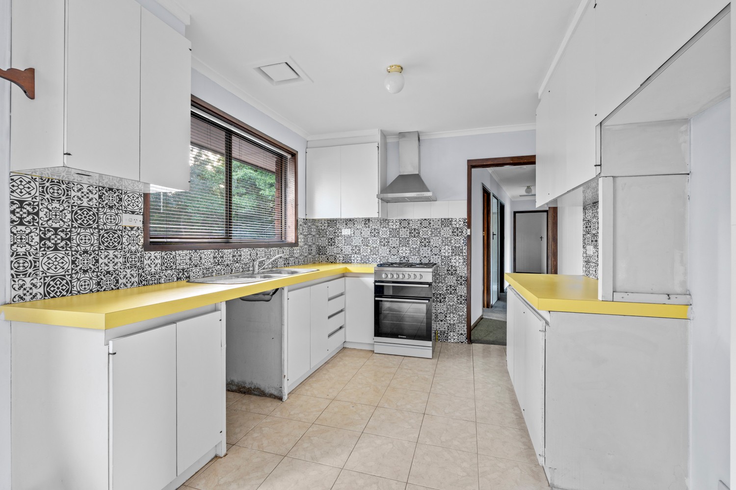 4 Langley Place, South Morang, VIC 3752