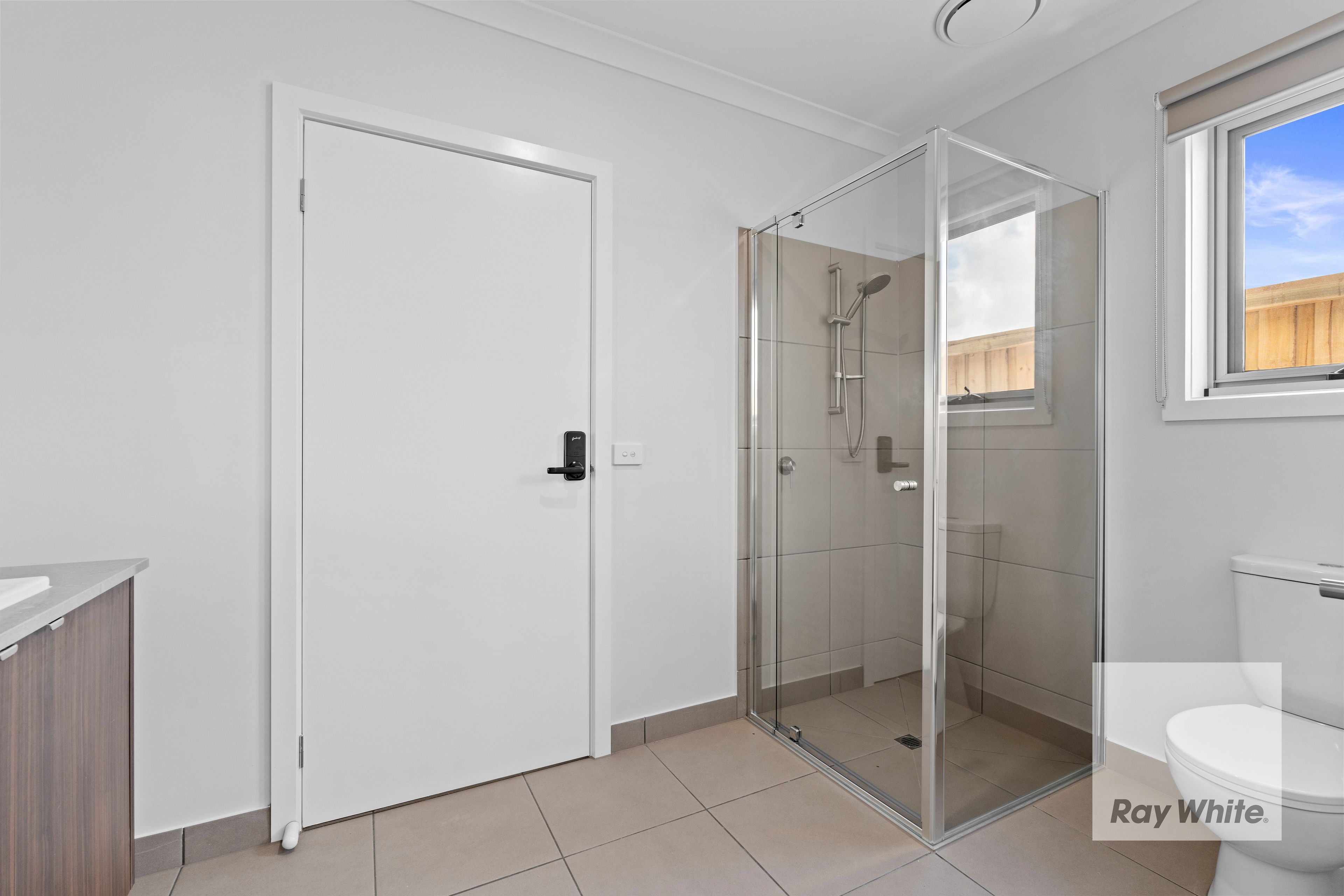 95 Whiteside Street — photo 10 of 12