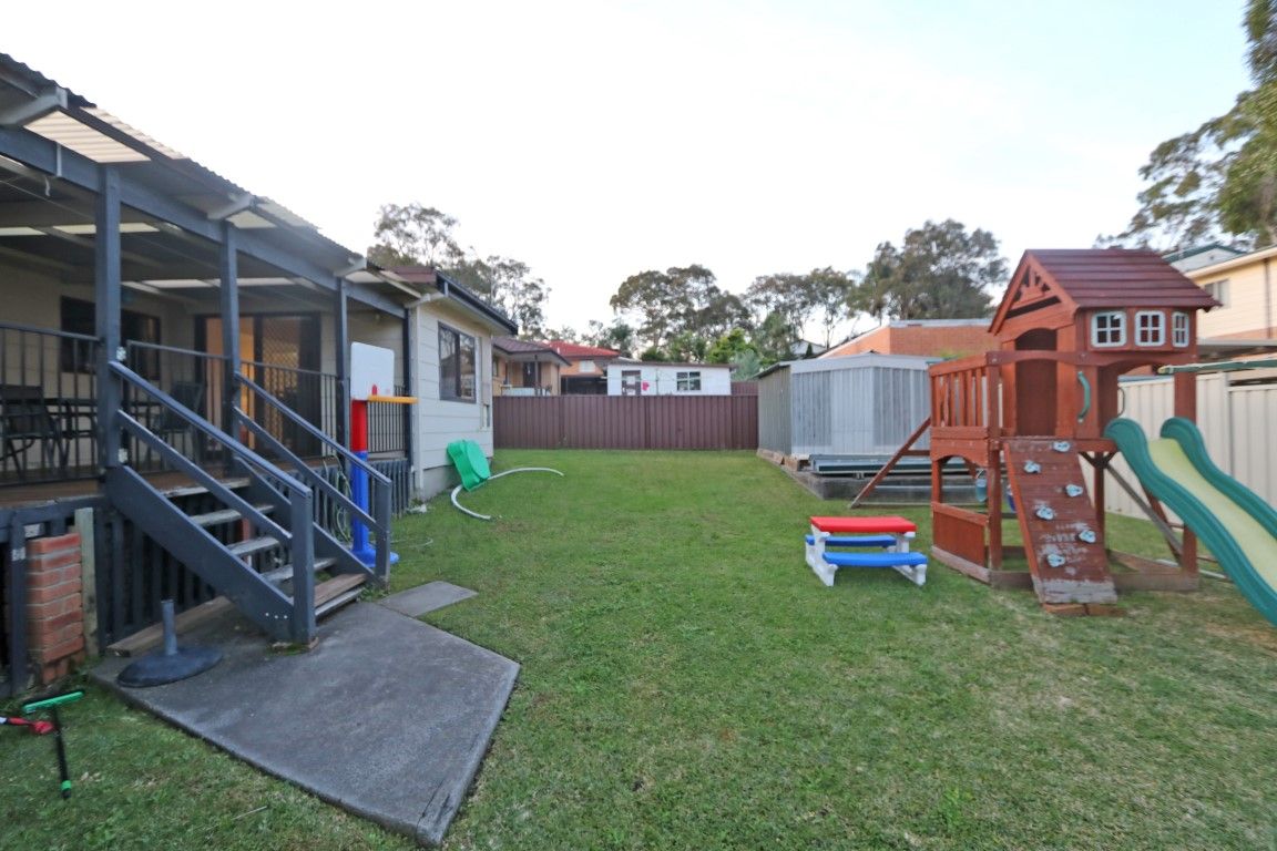 39 Rolfe Avenue, Kanwal, NSW 2259