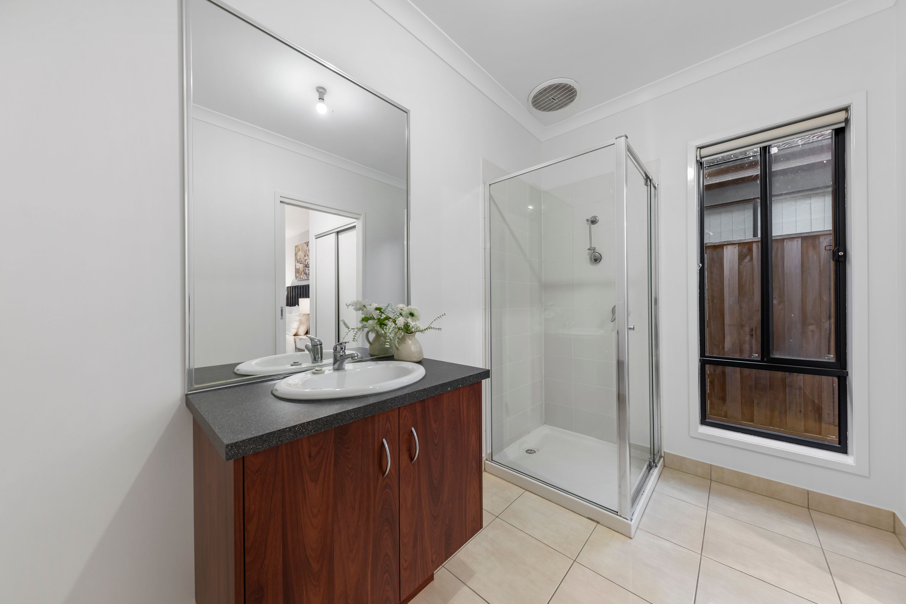 49 Linden Tree Way — photo 15 of 28