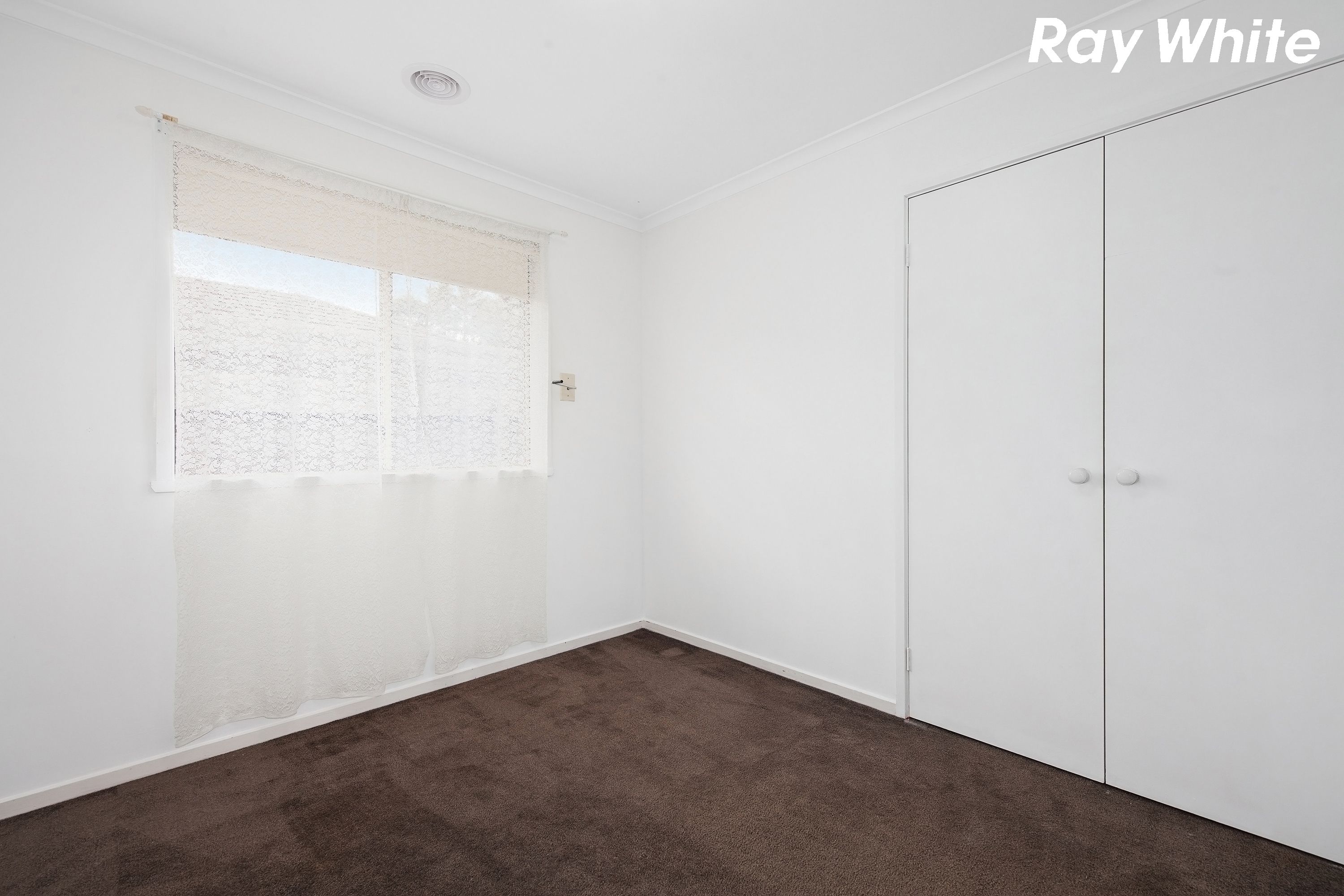 8 Claire Close — photo 19 of 27