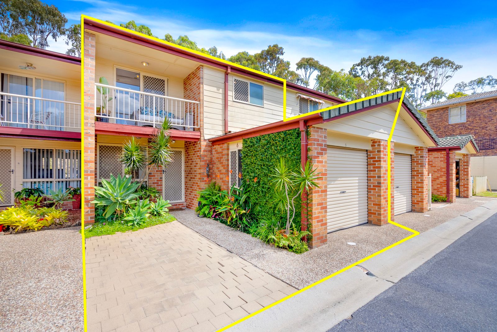 2 Simpsons Road, Currumbin Waters QLD 4223