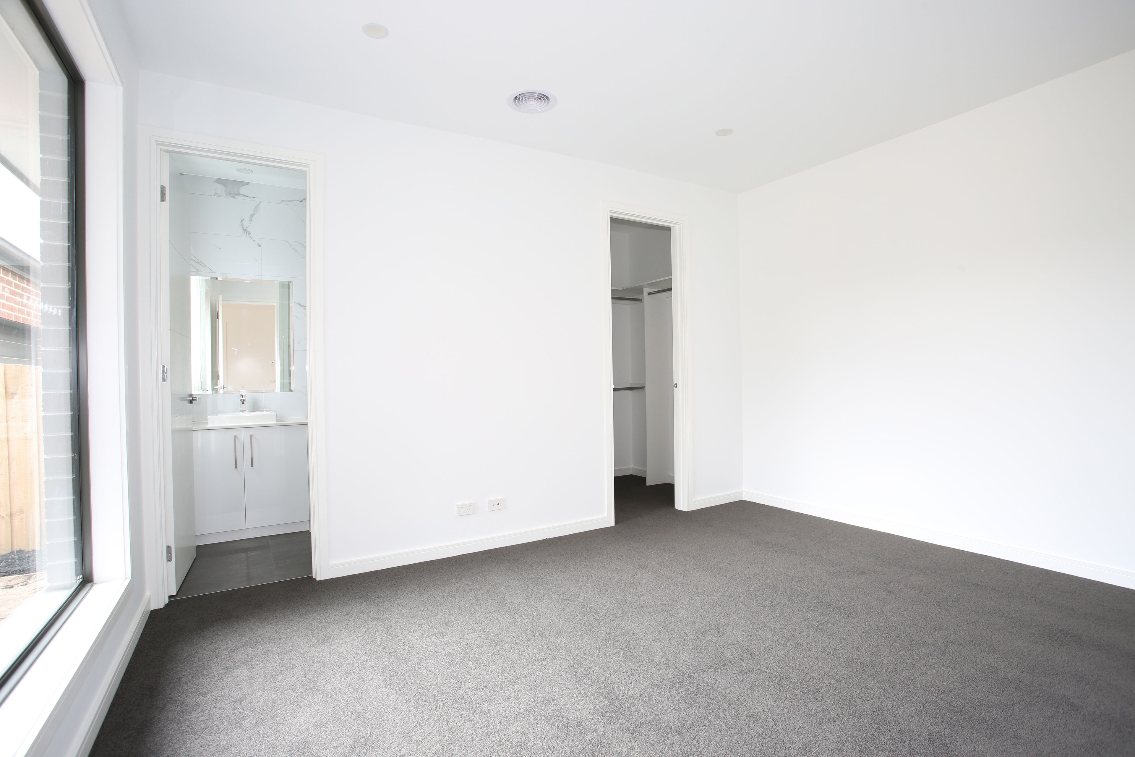 1/15 Wallace Avenue, Oakleigh South, VIC 3167