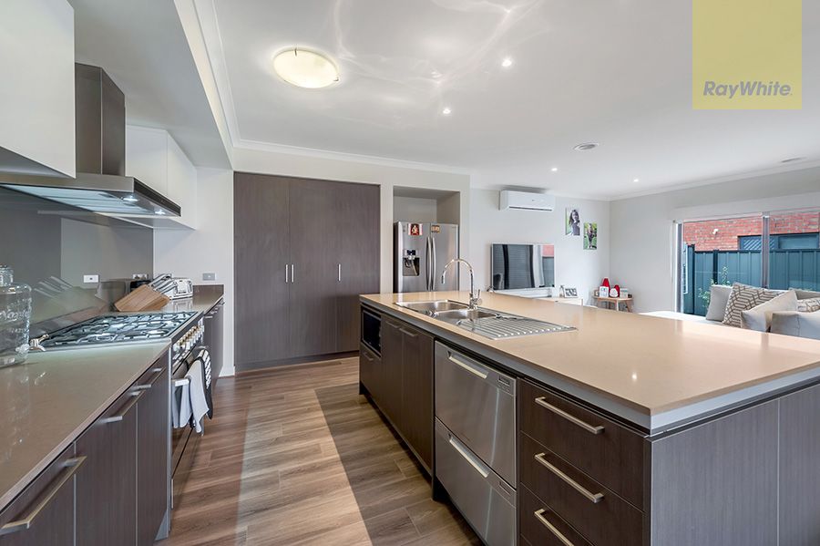 12 Bluebell Drive, Craigieburn, VIC 3064