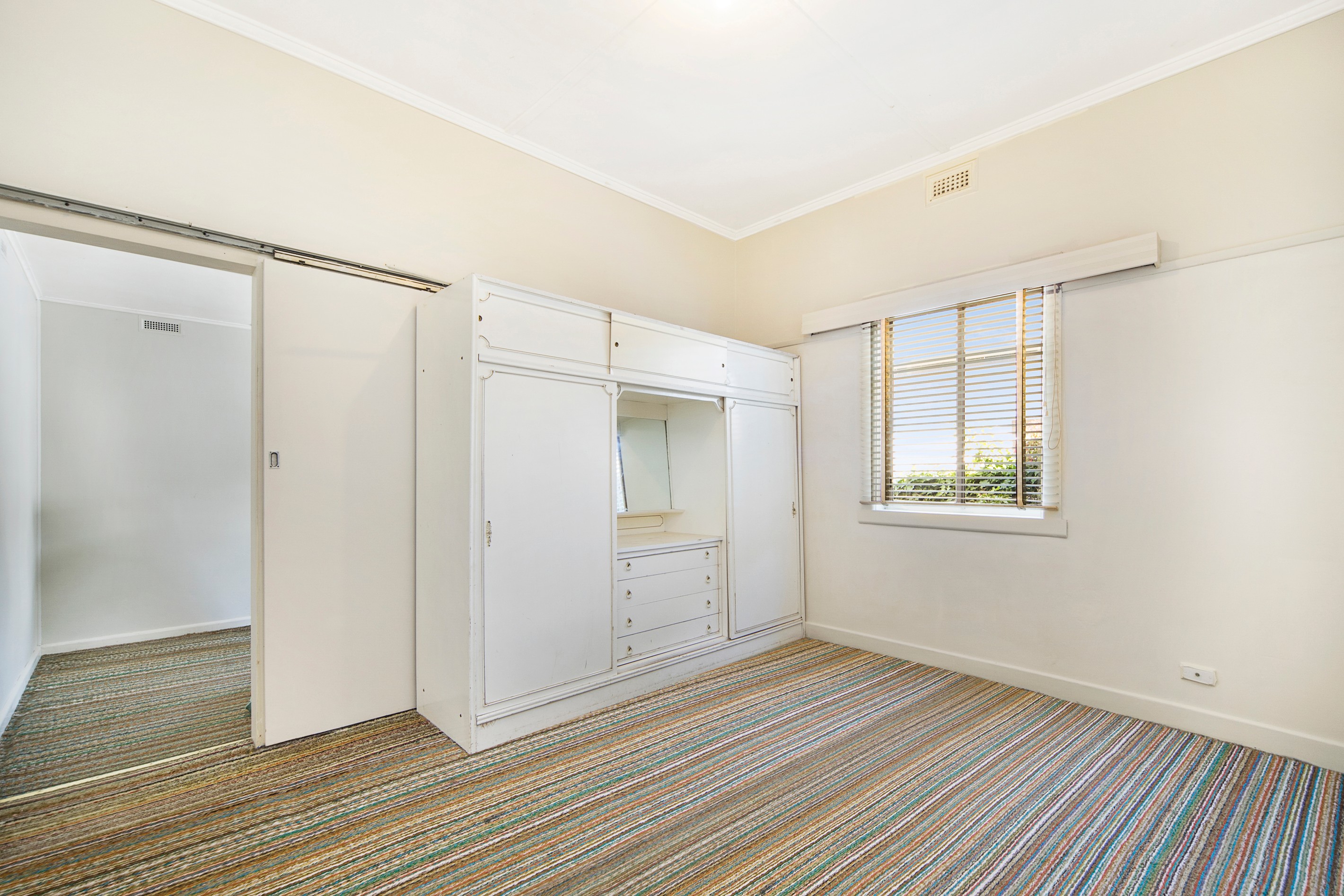 15 Birdwood Avenue, Sebastopol, VIC 3356