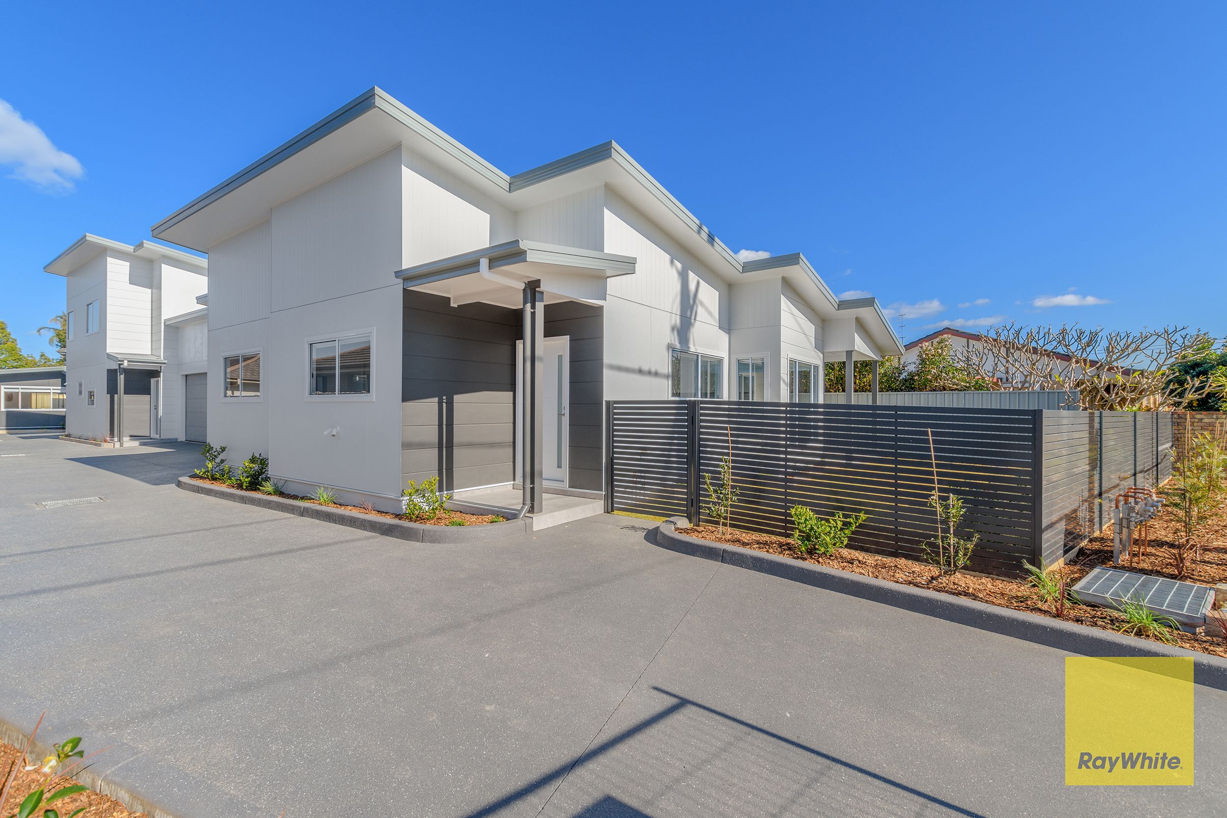 16 Bowden Road, Woy Woy NSW 2256