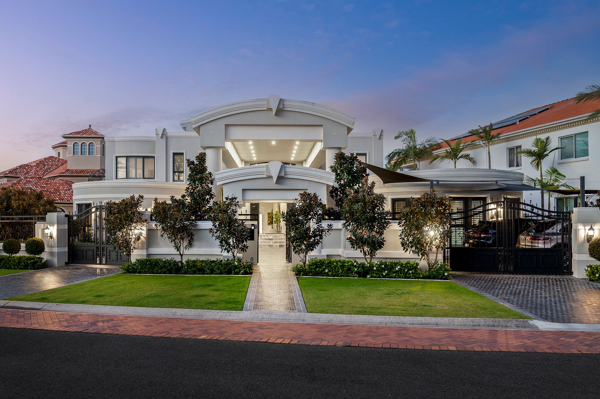 35 Brittanic Crescent, Sovereign Islands QLD 4216
