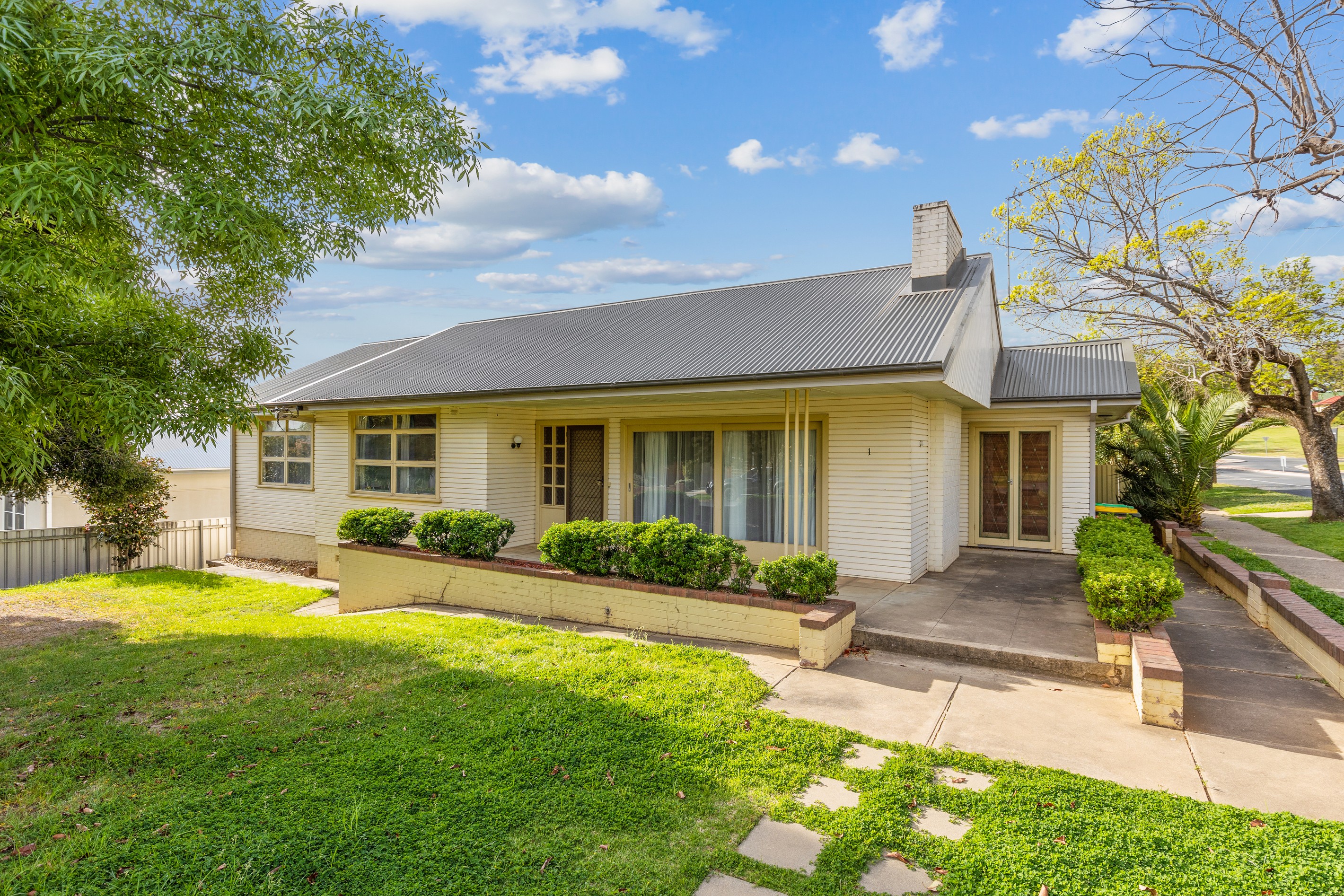 1 Heydon Avenue, Turvey Park, NSW 2650