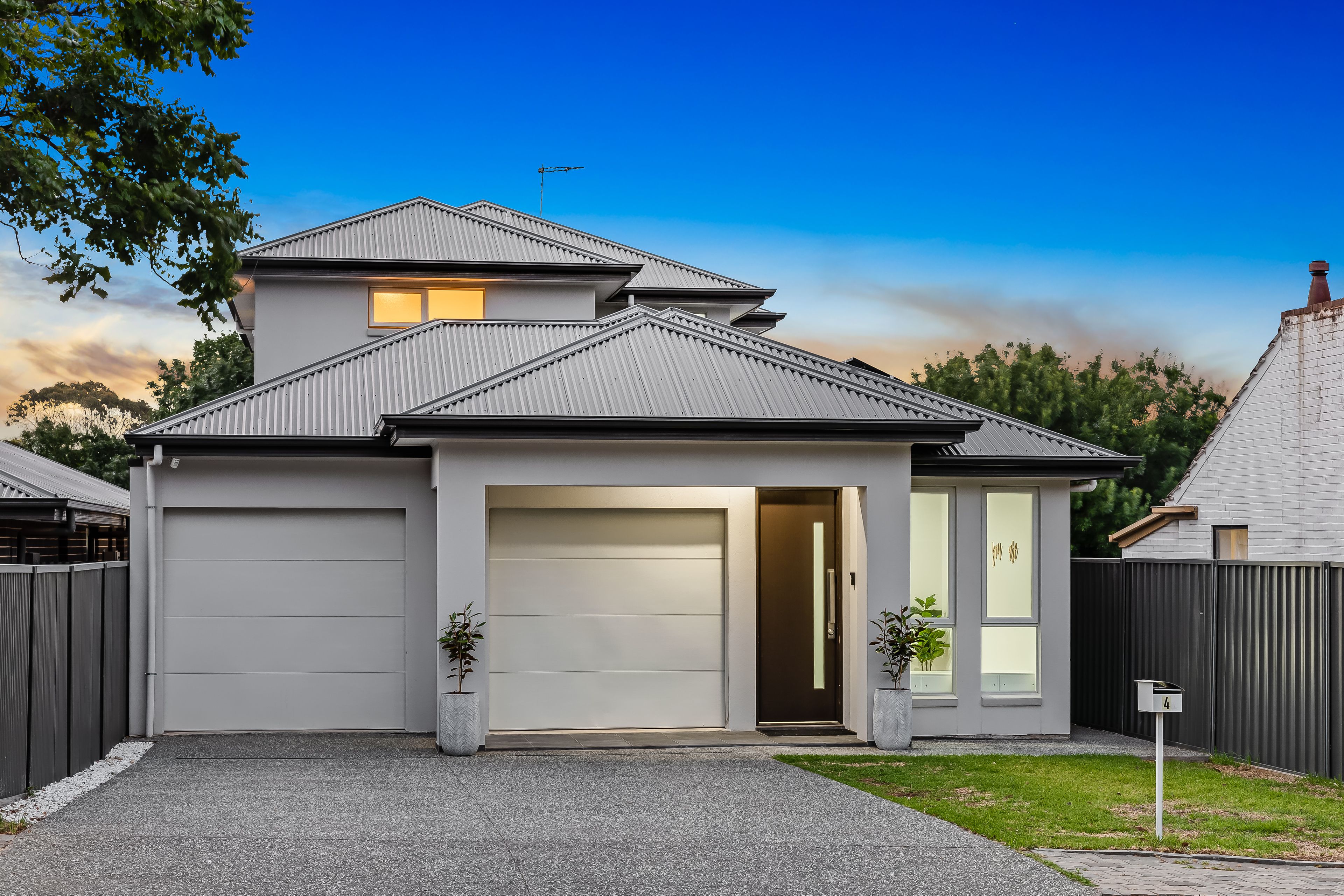 4 Stanlake Avenue
