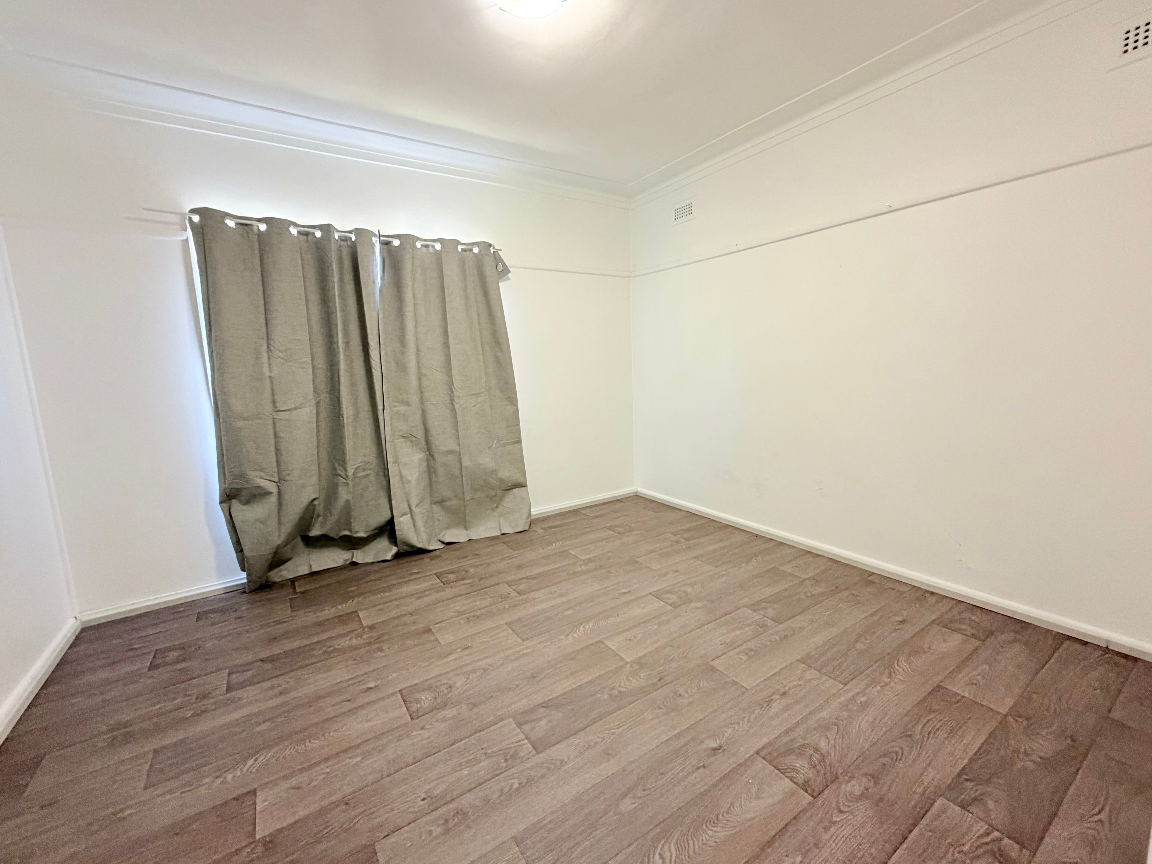 11 Caswell Street — photo 6 of 10