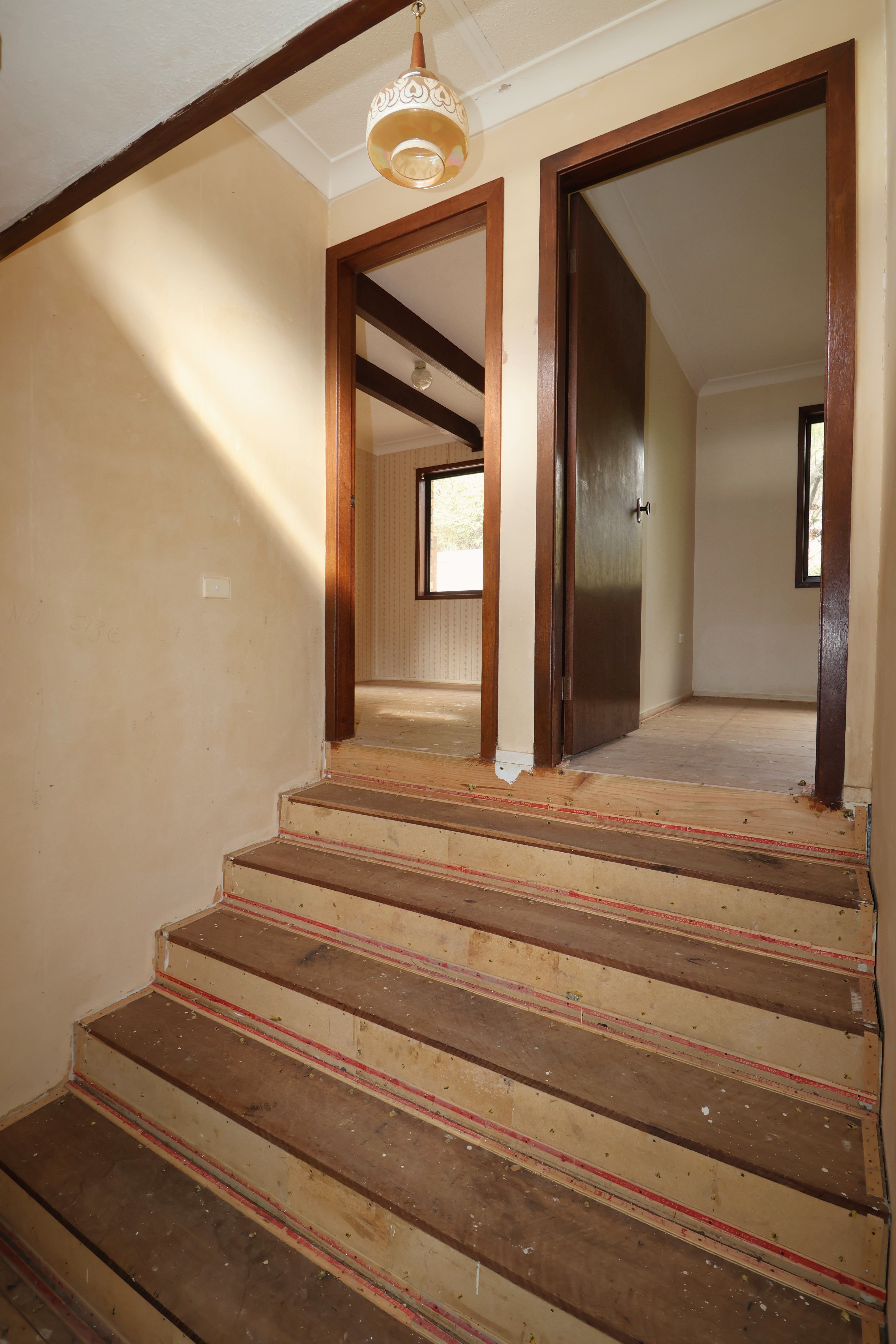 23 Bates Avenue — photo 10 of 16