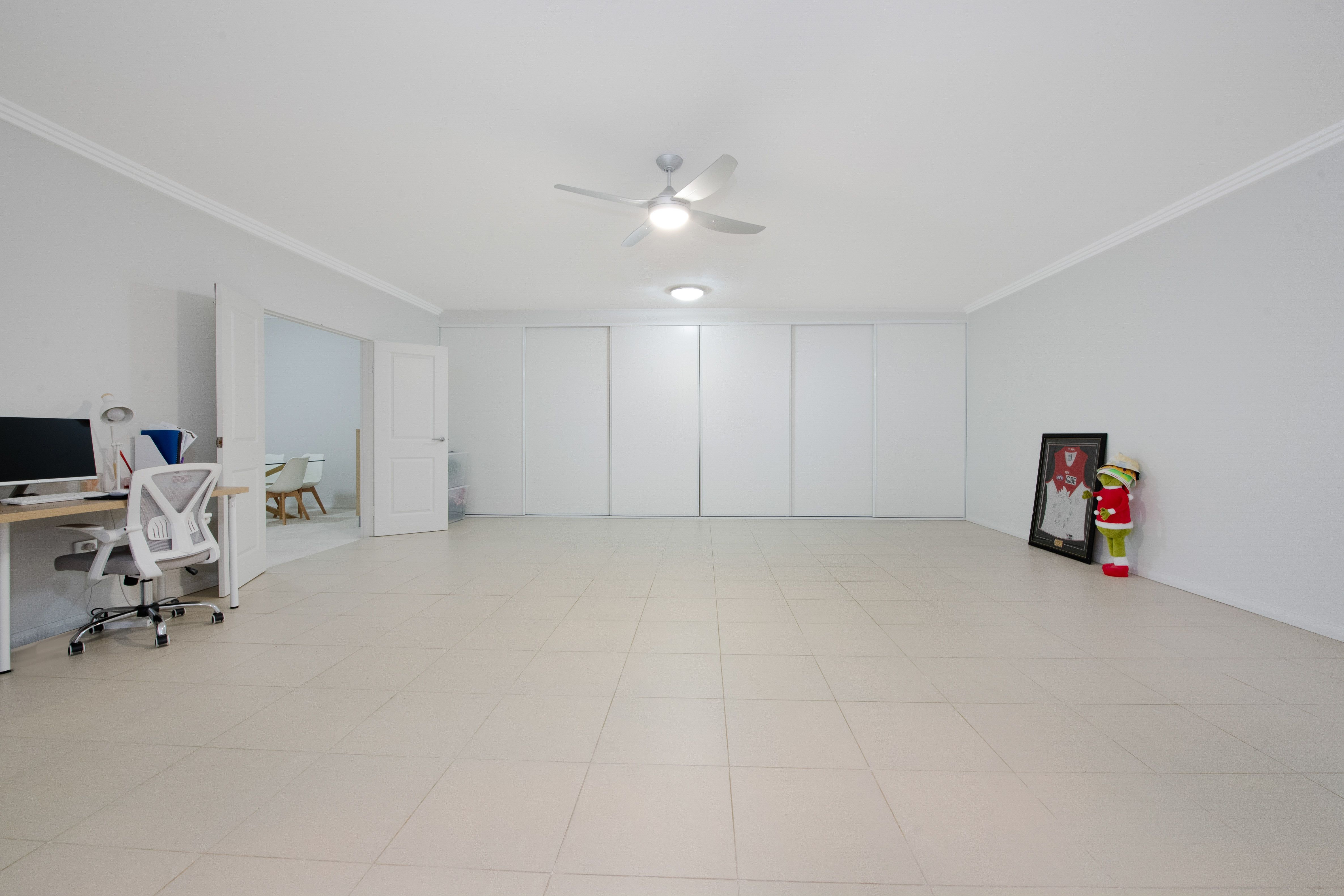 31/11 Glenvale Avenue — photo 3 of 11