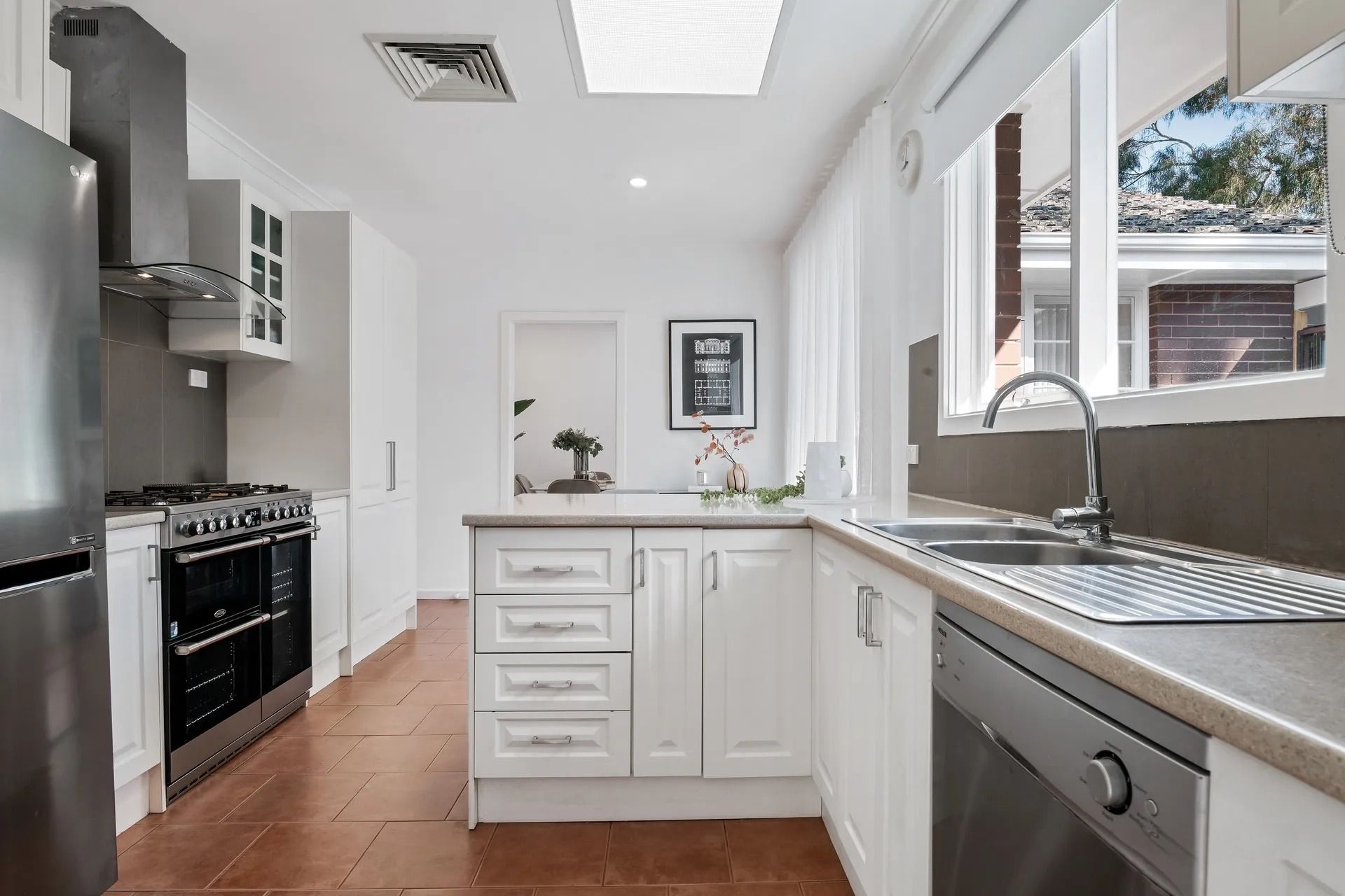 4 Dorset Street, Glen Waverley, VIC 3150