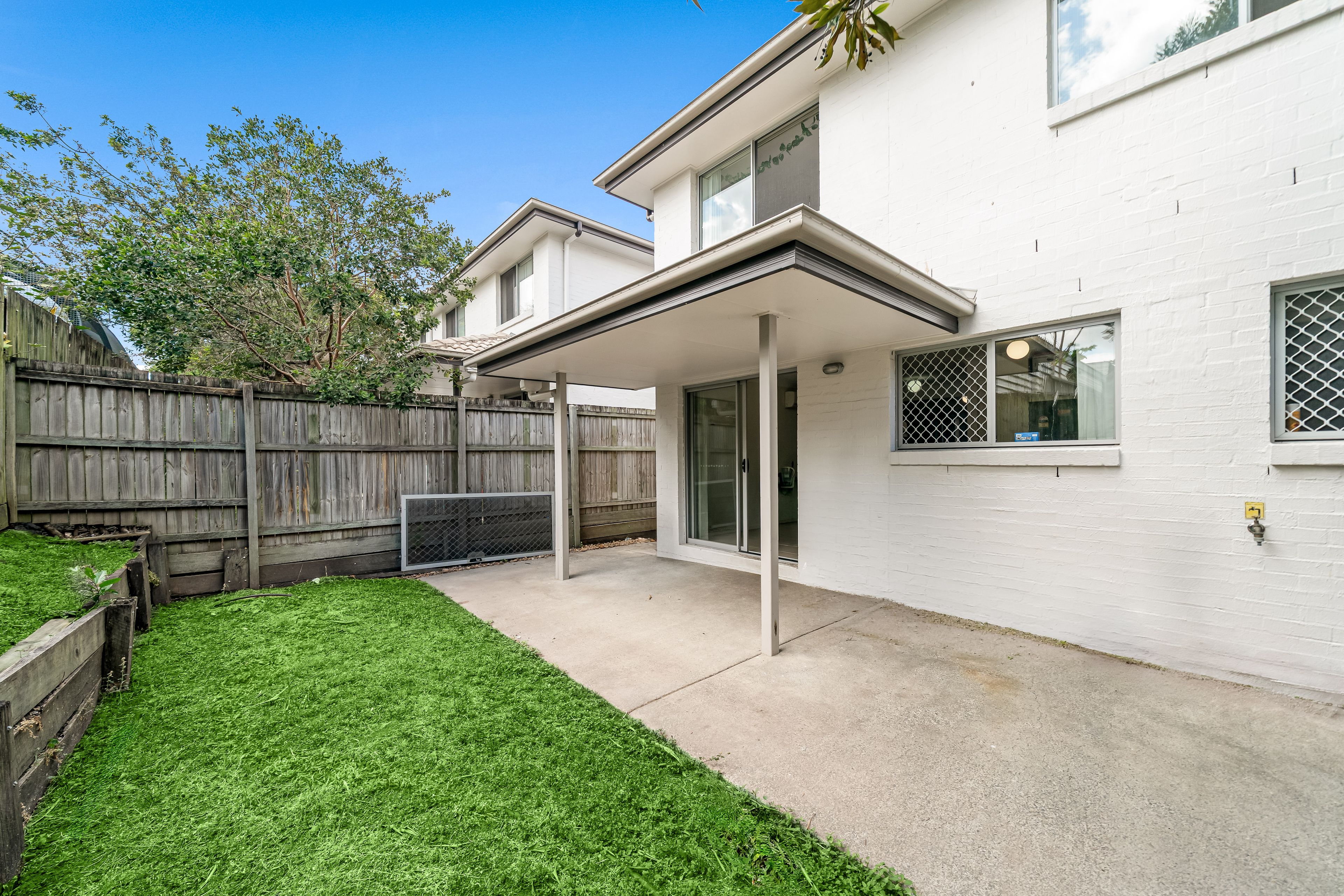 52/16 Bluebird Avenue — photo 16 of 17