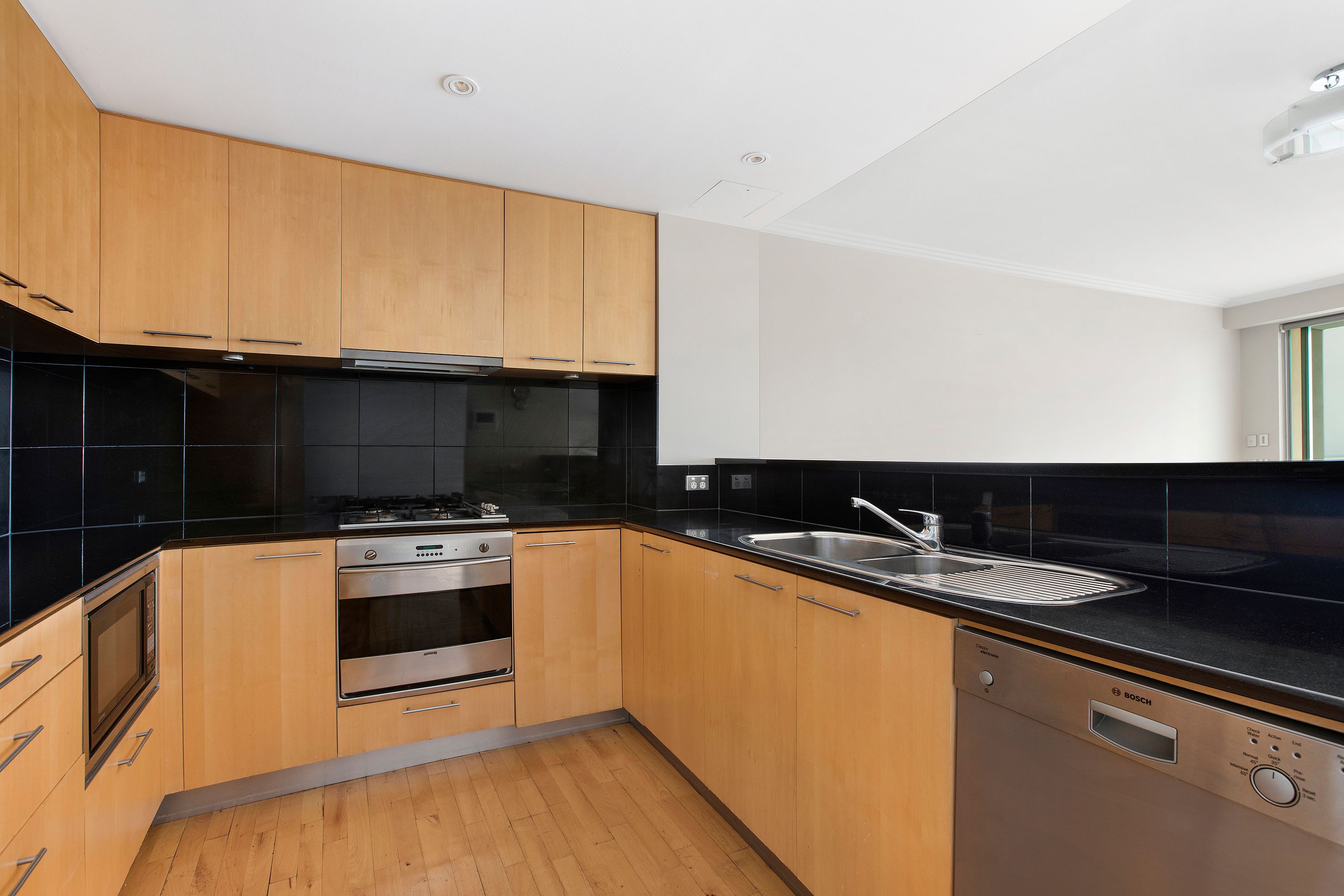 2809/68 Market Street — photo 3 of 12