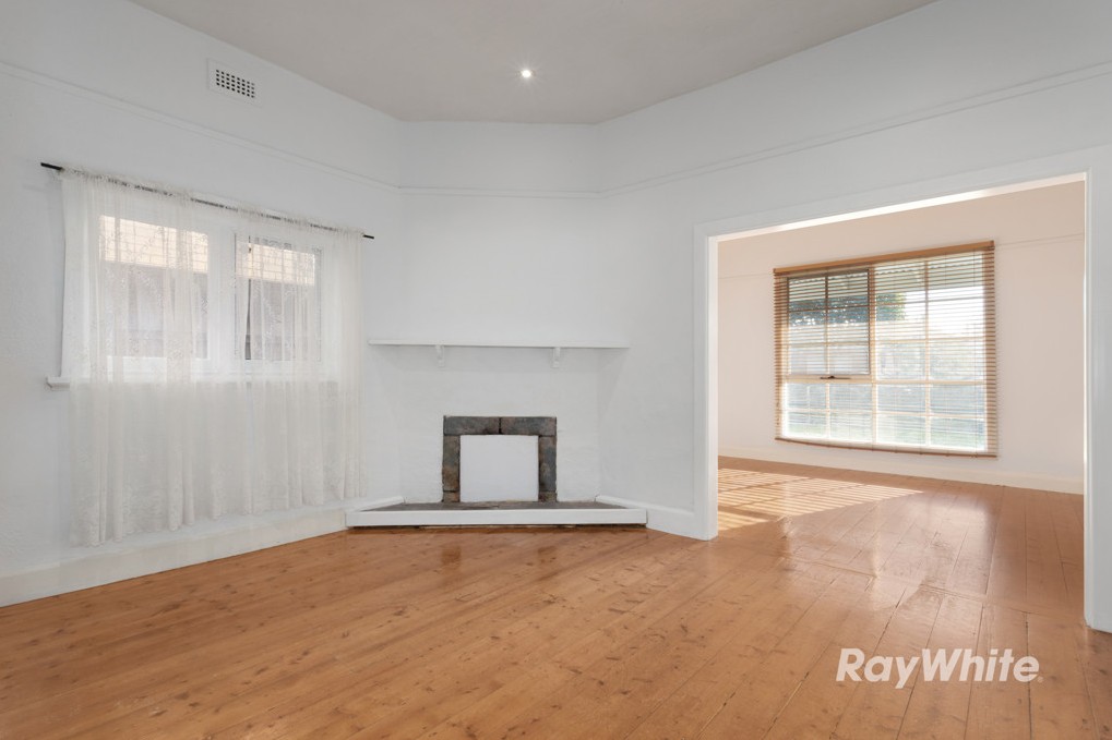 30 Hotham Street, Hughesdale, VIC 3166