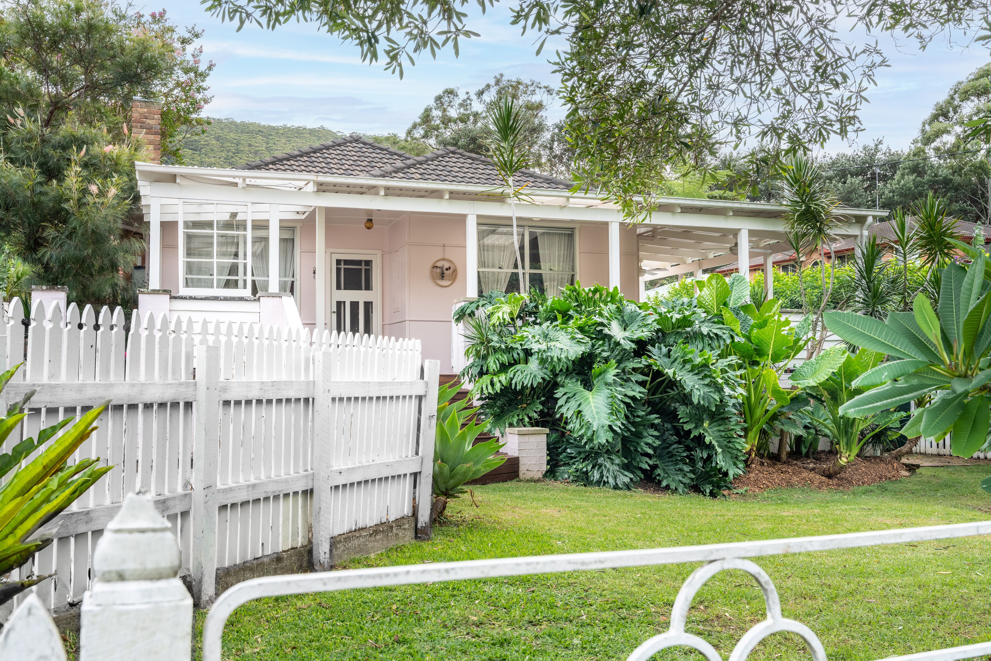 12 Station Street, Stanwell Park NSW 2508