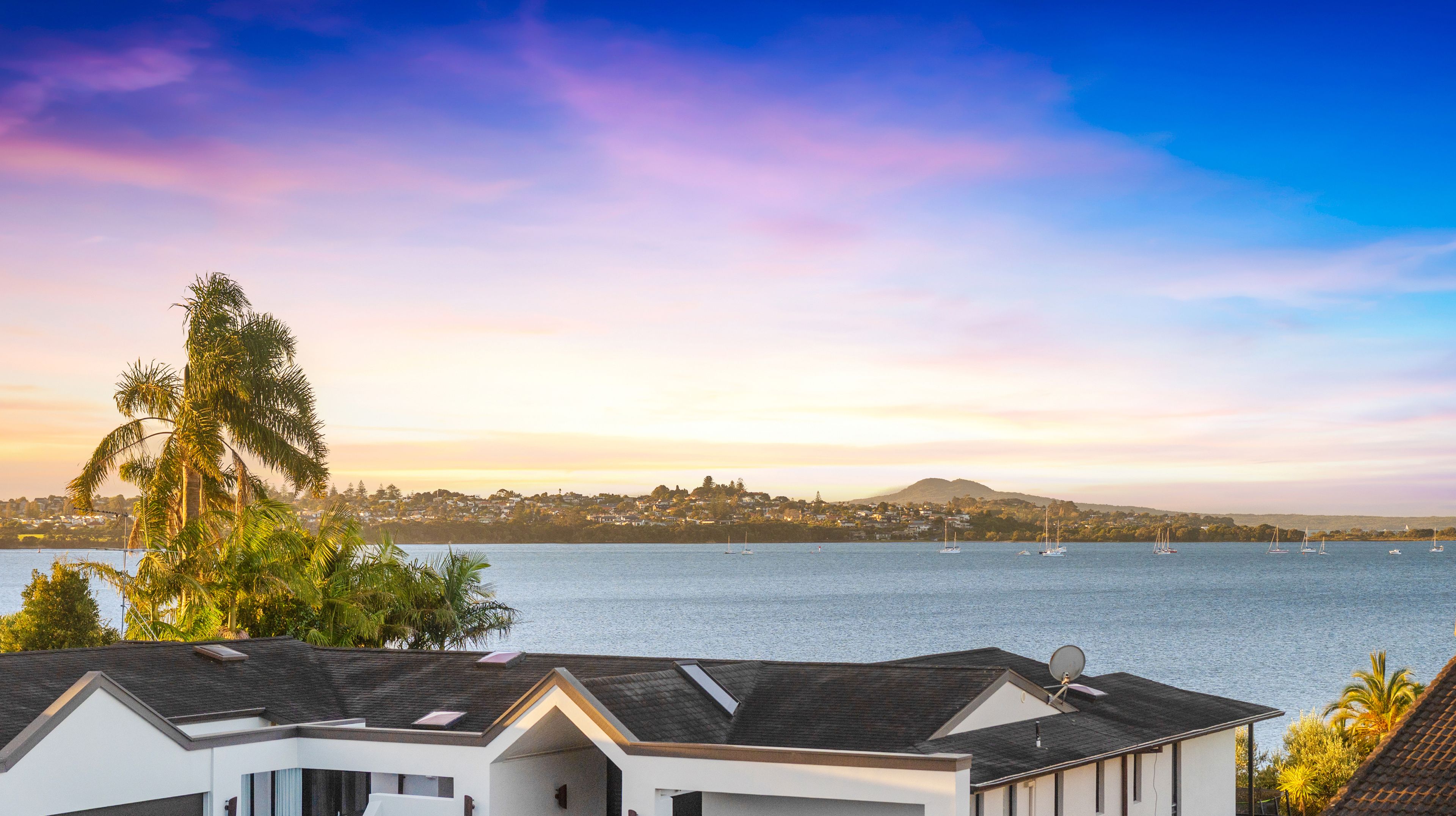 114 Bramley Drive, Farm Cove, Manukau City